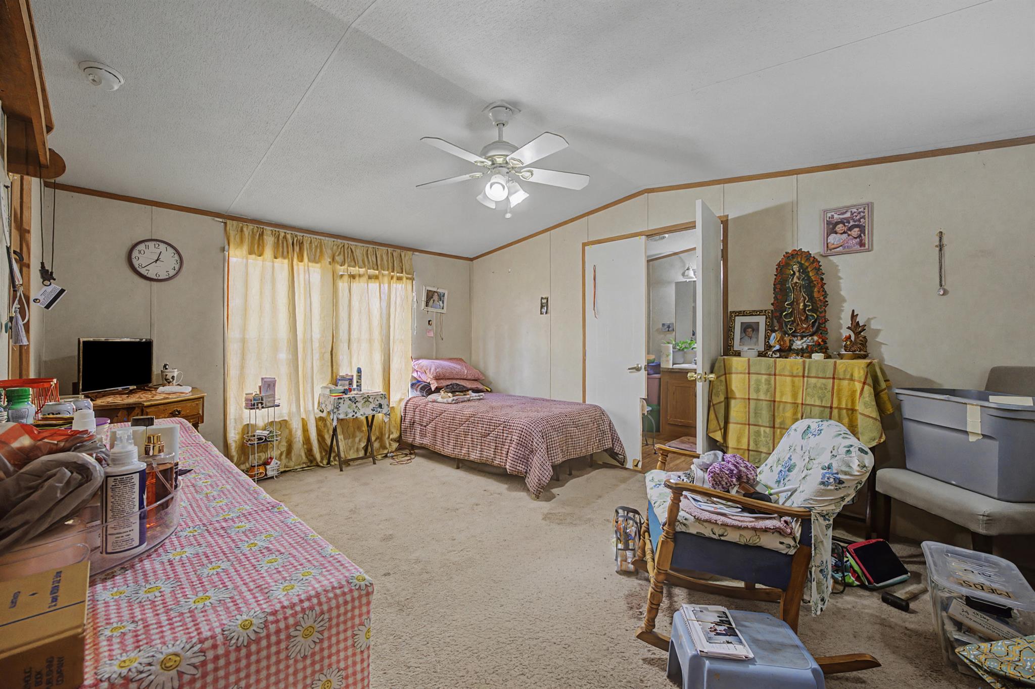 105 S Austin Dr, Paige, TX 78659