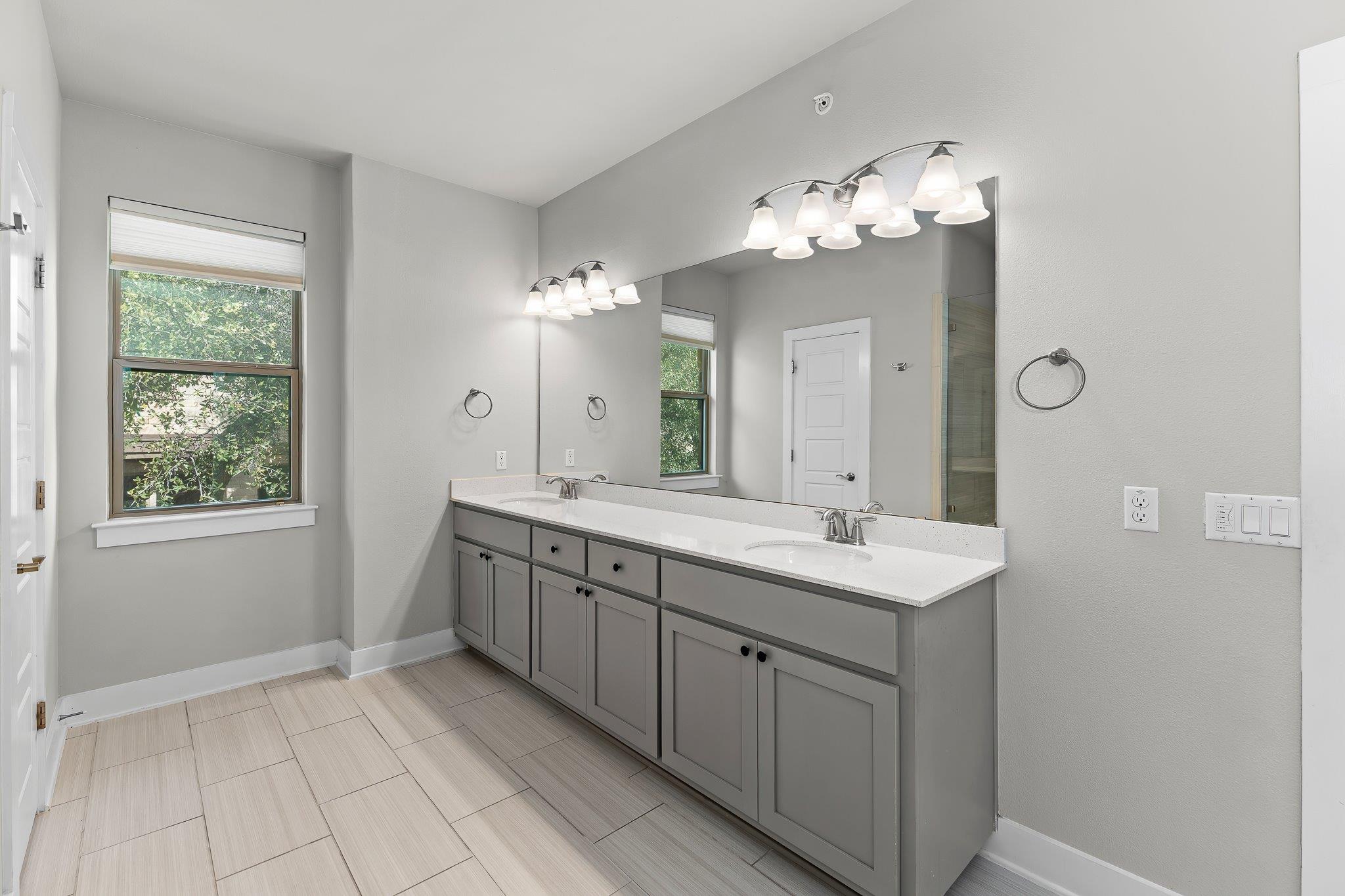 13800 Lyndhurst St # 211, Austin, TX 78717