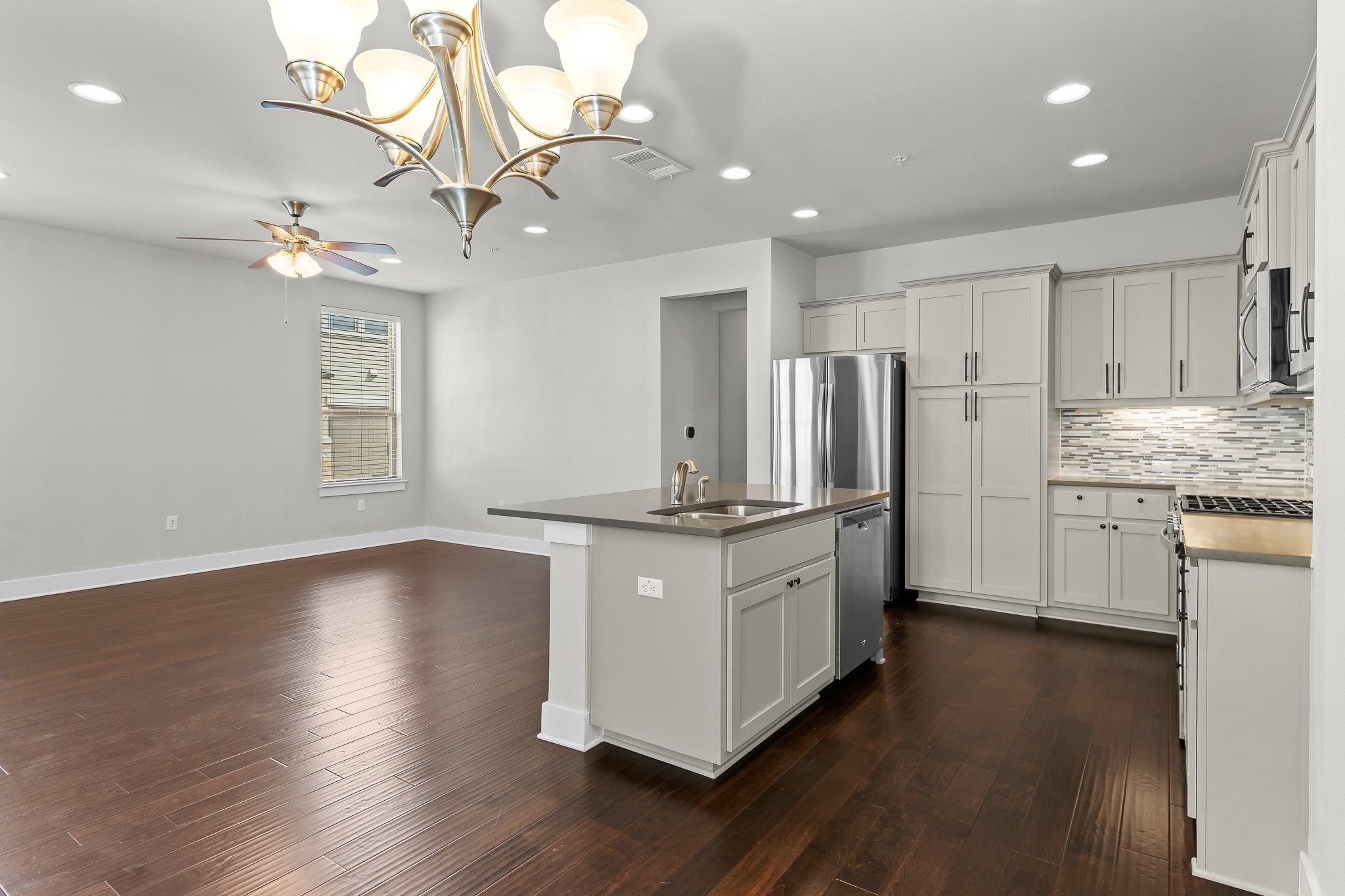 13800 Lyndhurst St # 211, Austin, TX 78717