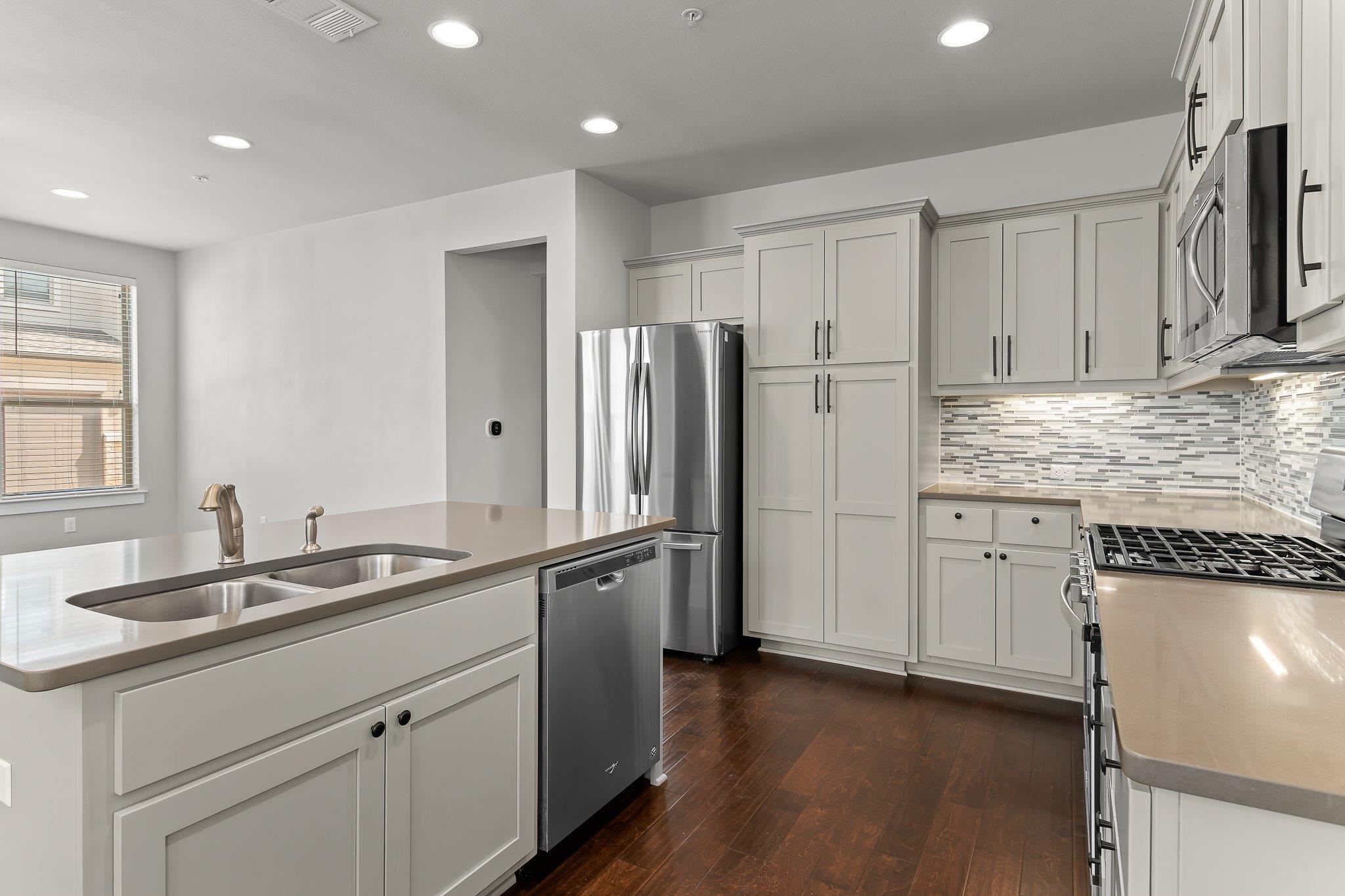 13800 Lyndhurst St # 211, Austin, TX 78717