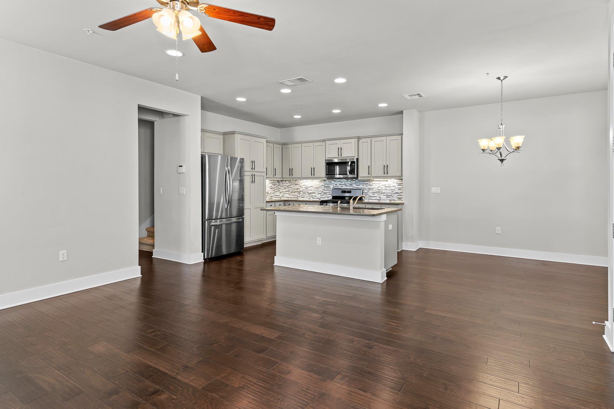 13800 Lyndhurst St # 211, Austin, TX 78717