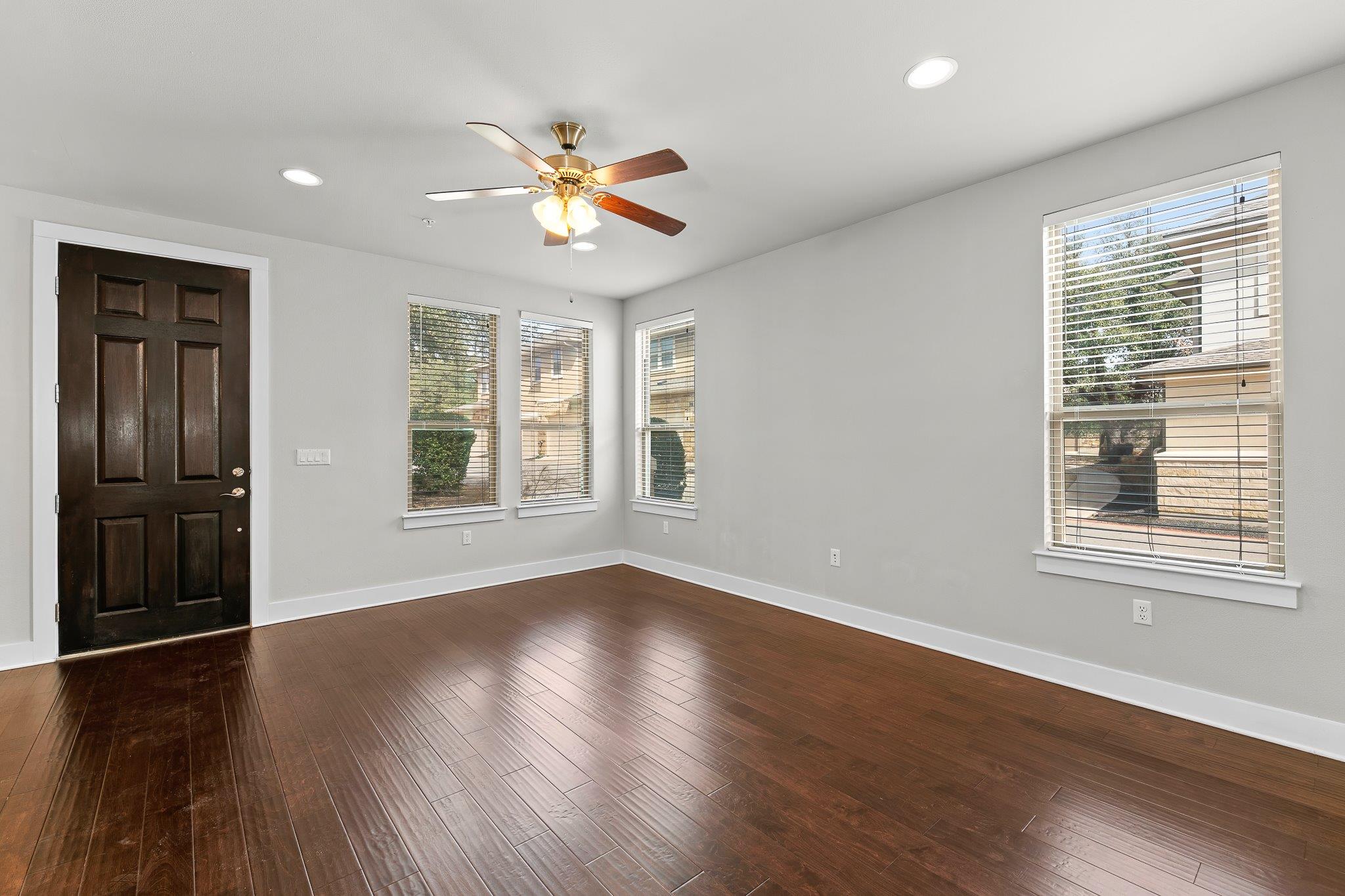 13800 Lyndhurst St # 211, Austin, TX 78717