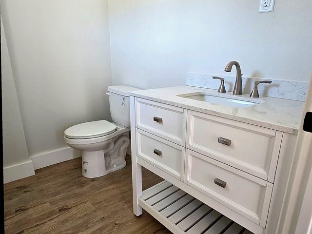 2425 Bruin Dr, Spicewood, TX 78669