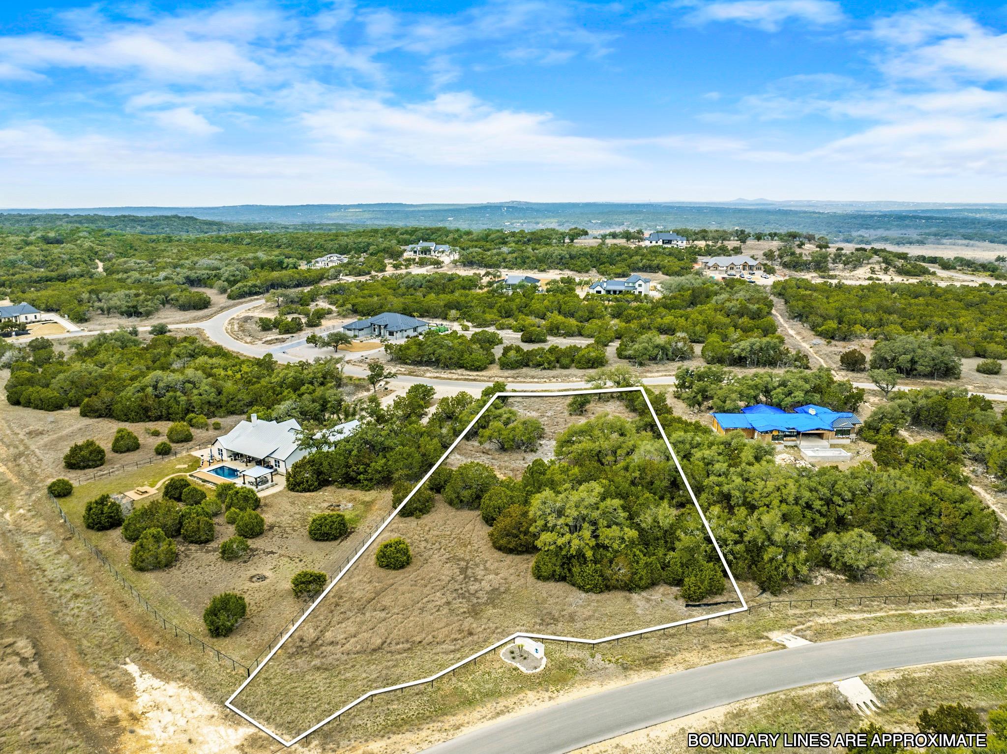 1718 Paradise Pkwy, Canyon Lake, TX 78133