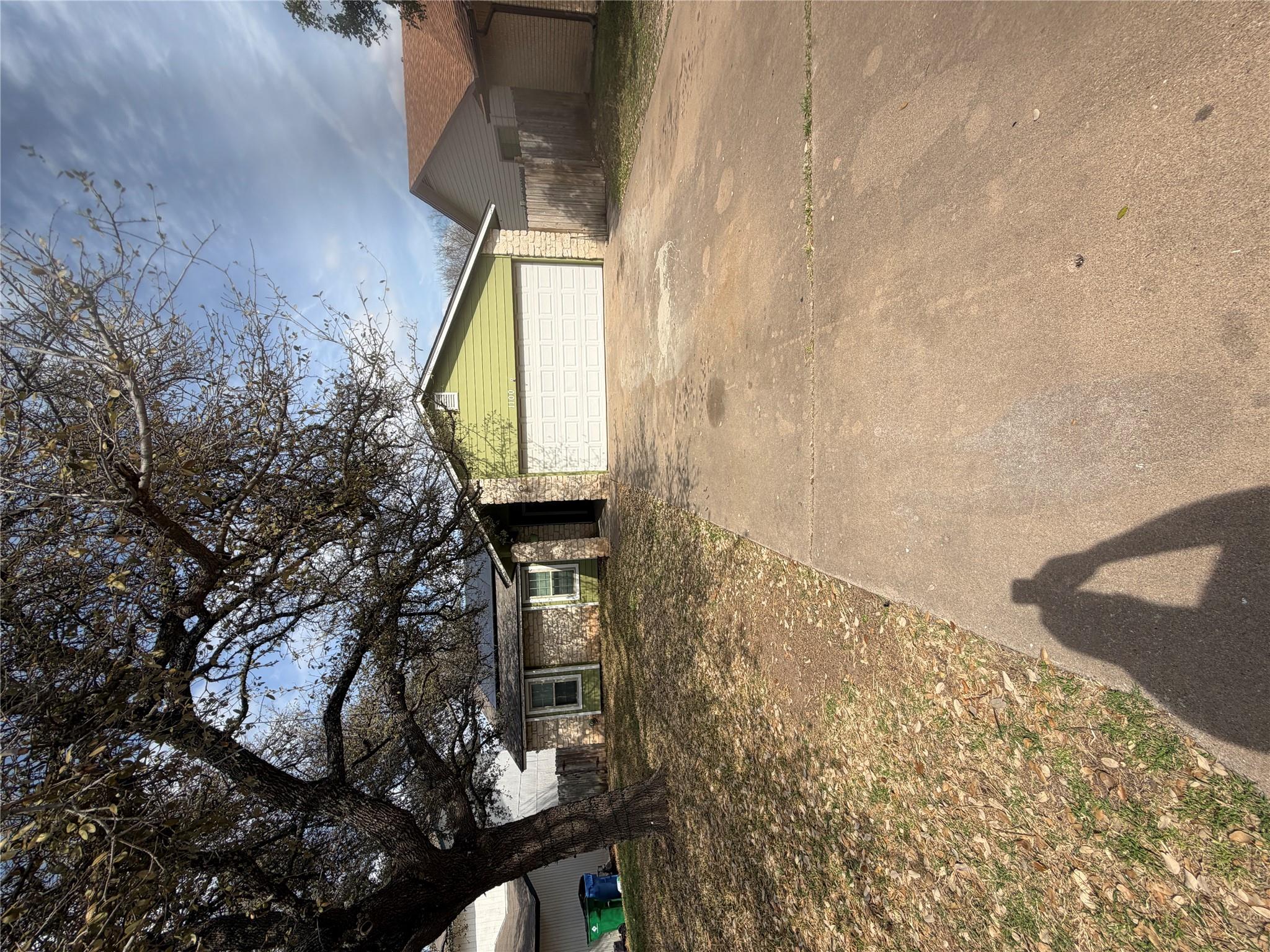 1100 York Castle Dr, Pflugerville, TX 78660