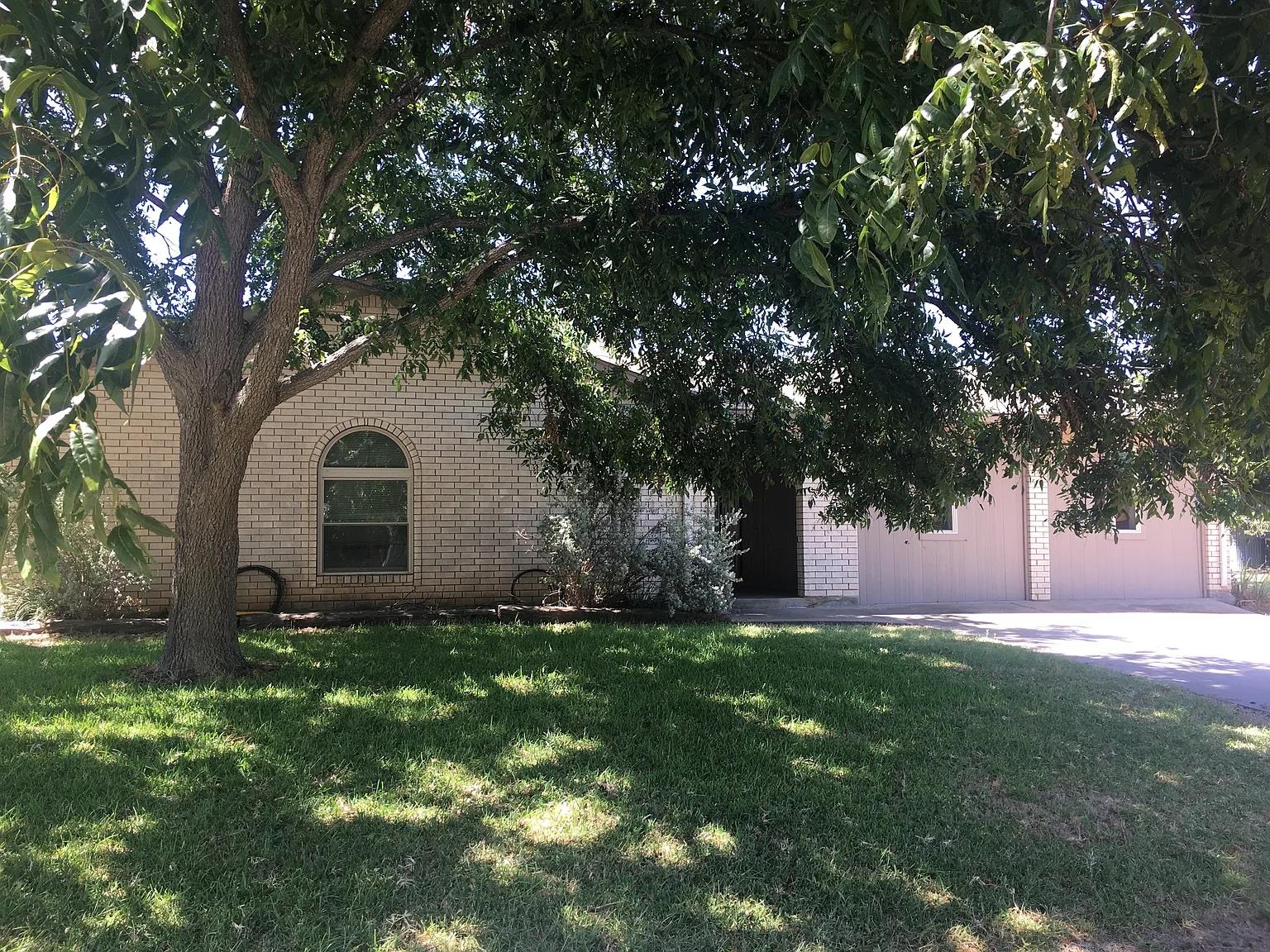 121 Bruce St, Brady, TX 76825