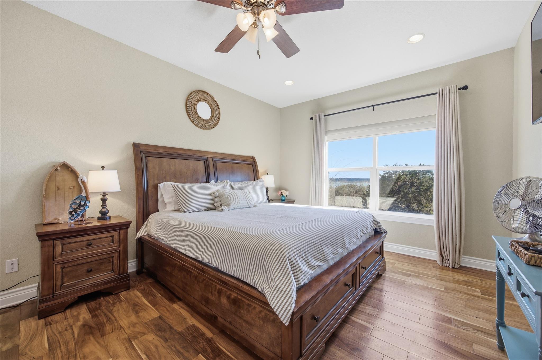 1748 Lakeshore Dr, Canyon Lake, TX 78133