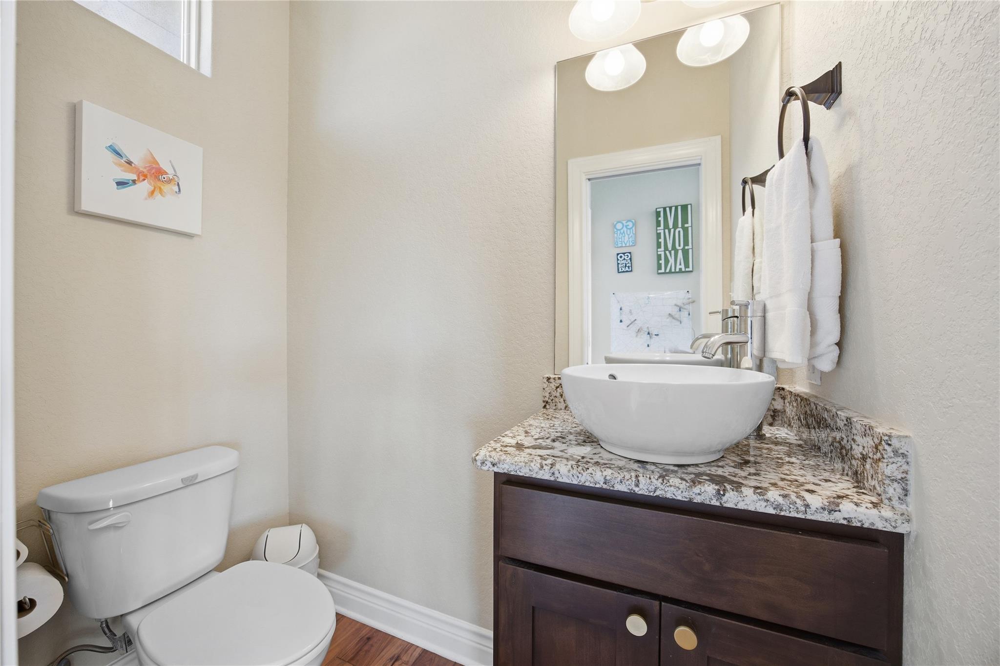 1748 Lakeshore Dr, Canyon Lake, TX 78133