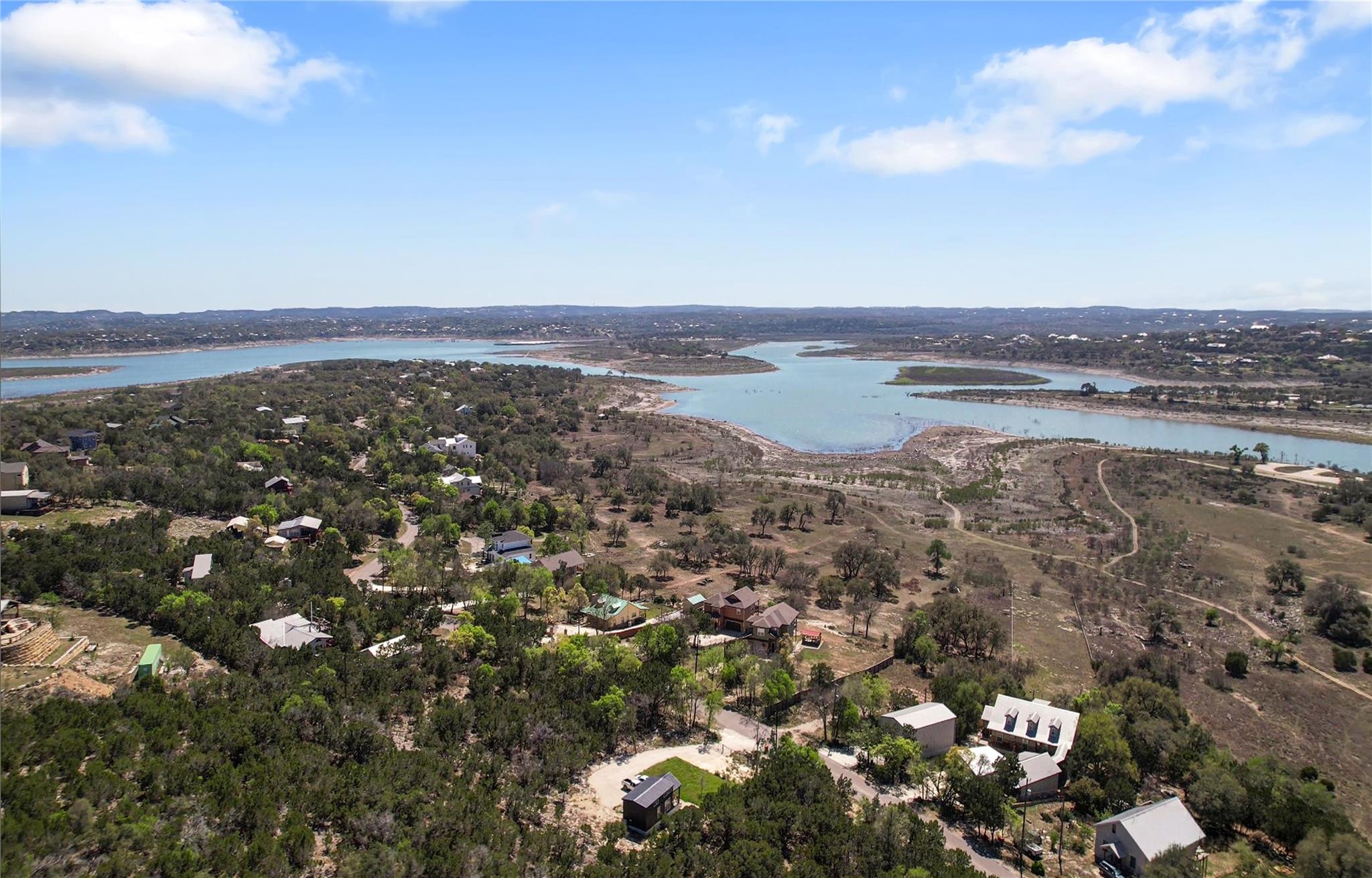 1748 Lakeshore Dr, Canyon Lake, TX 78133