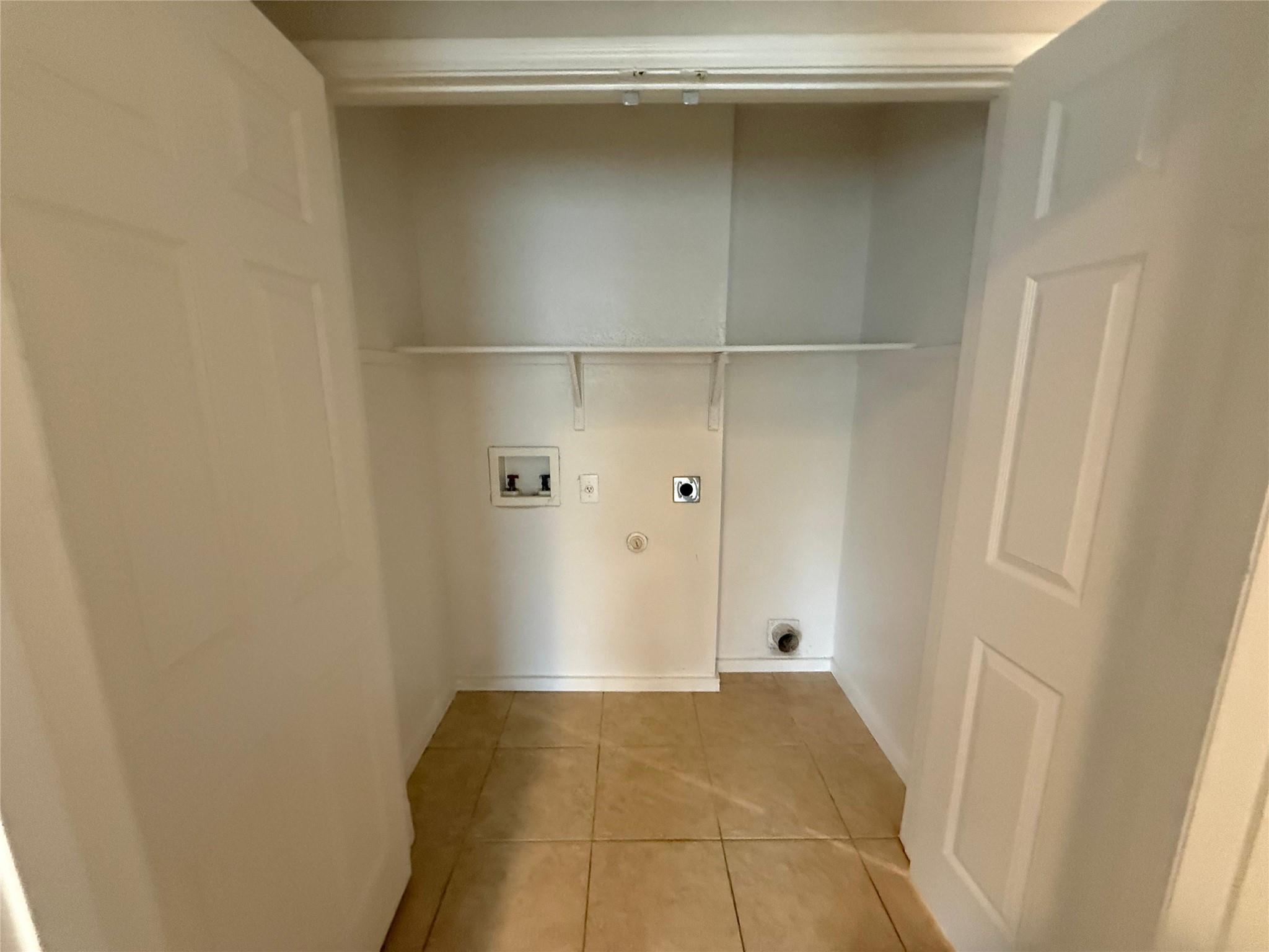 17808 Majestic Elm Ln, Elgin, TX 78621