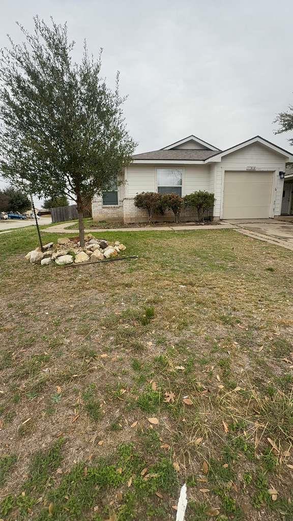 17808 Majestic Elm Ln, Elgin, TX 78621