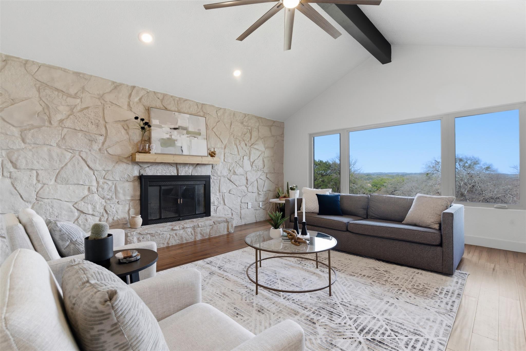 417 Oak Ridge Dr, San Marcos, TX 78666