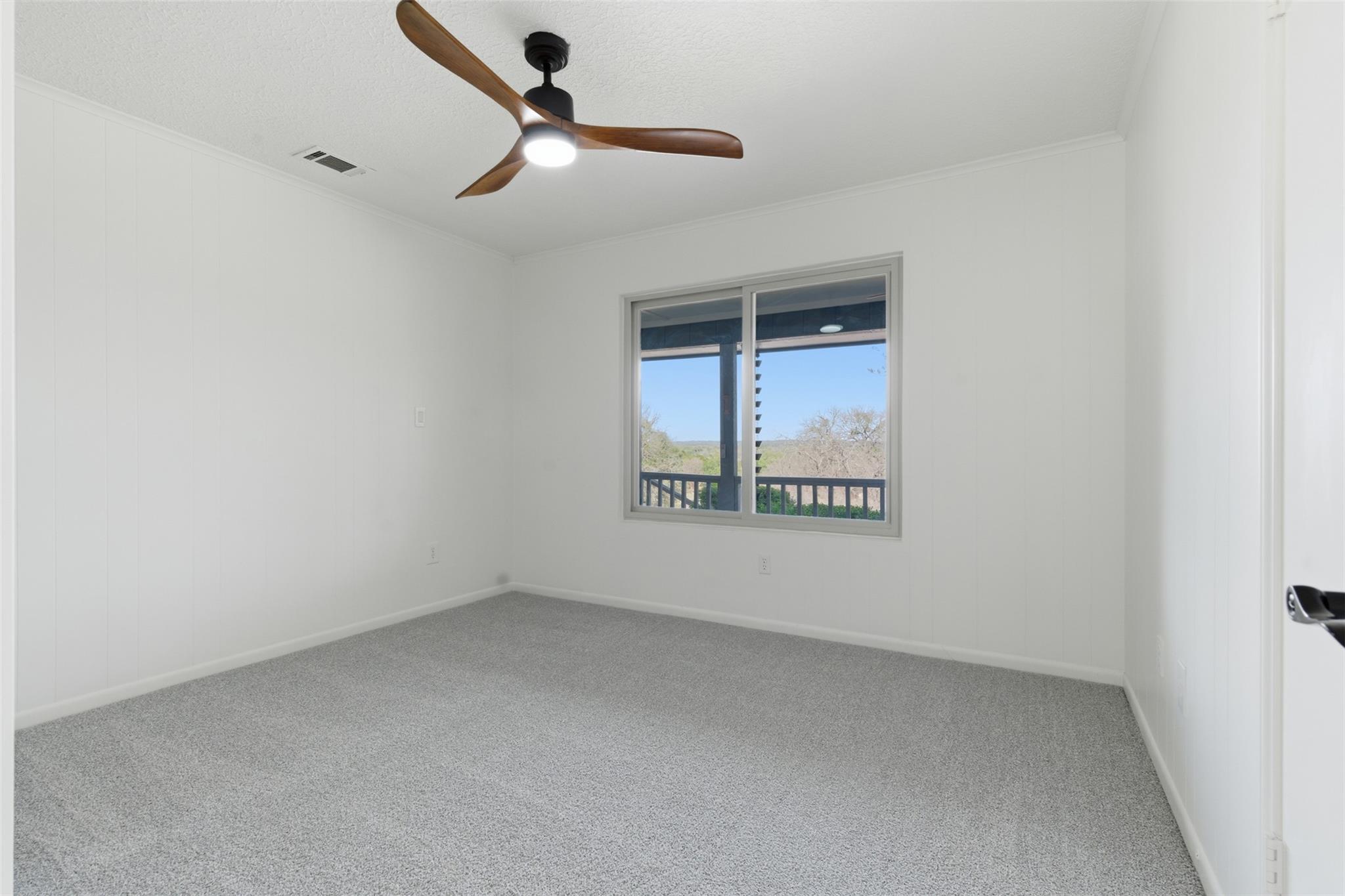 417 Oak Ridge Dr, San Marcos, TX 78666