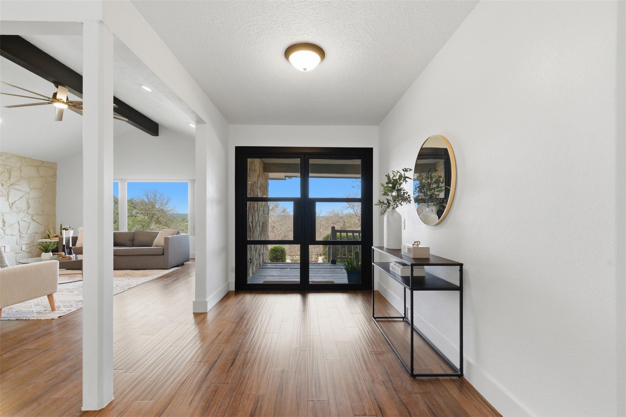 417 Oak Ridge Dr, San Marcos, TX 78666