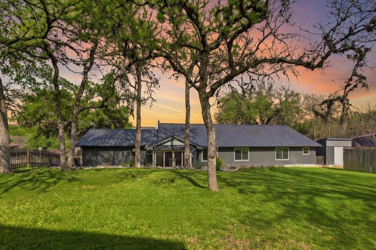 417 Oak Ridge Dr, San Marcos, TX 78666