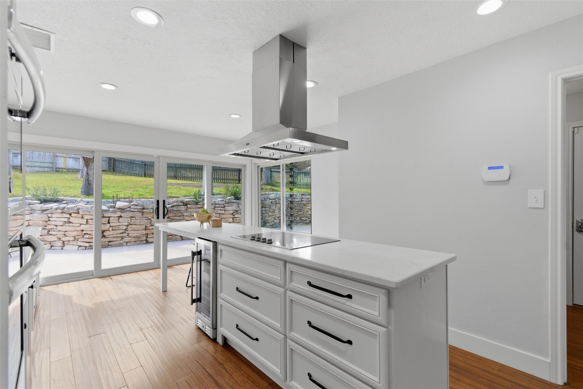 417 Oak Ridge Dr, San Marcos, TX 78666