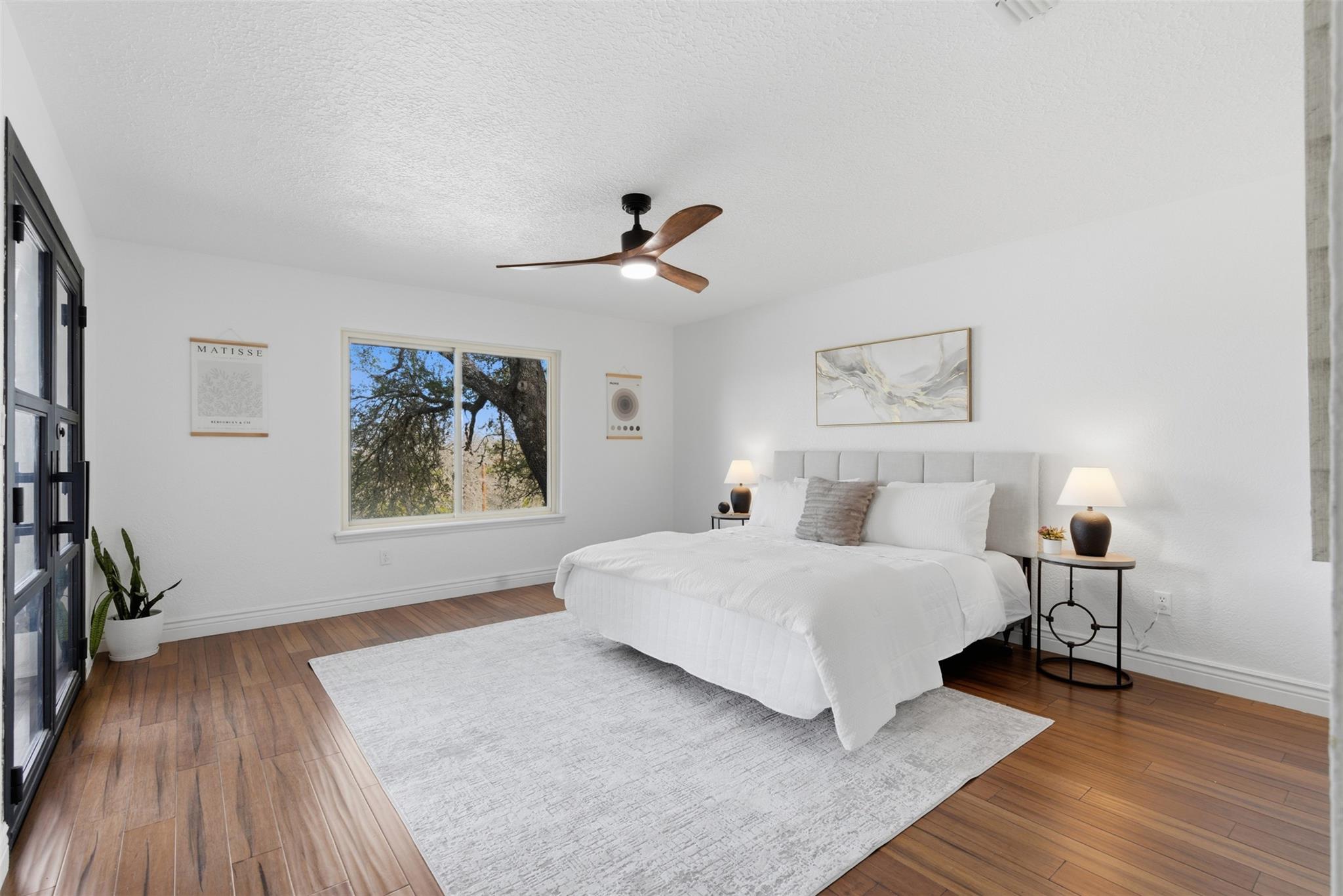 417 Oak Ridge Dr, San Marcos, TX 78666