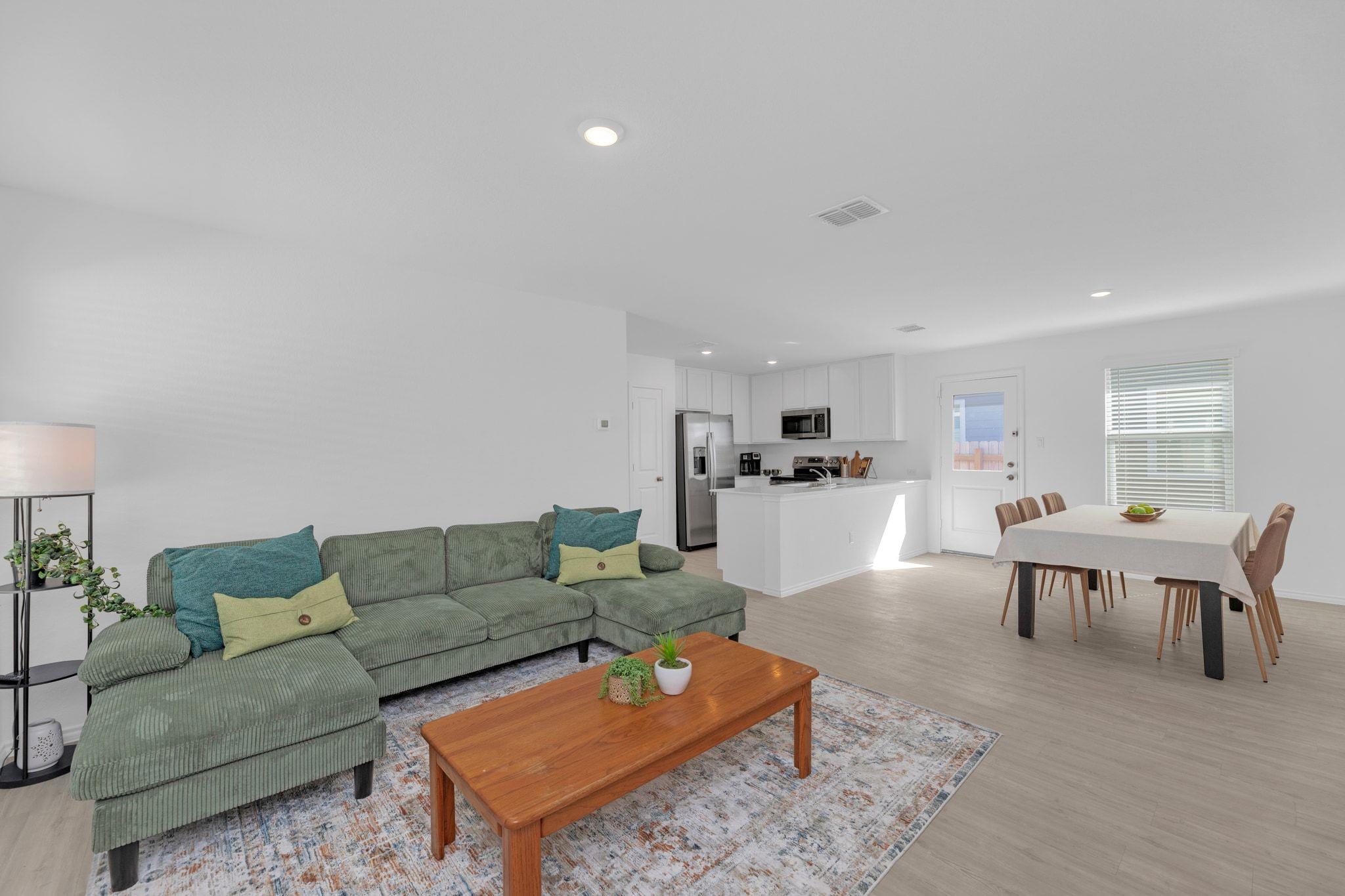 353 Marty Allen Loop, Jarrell, TX 76537