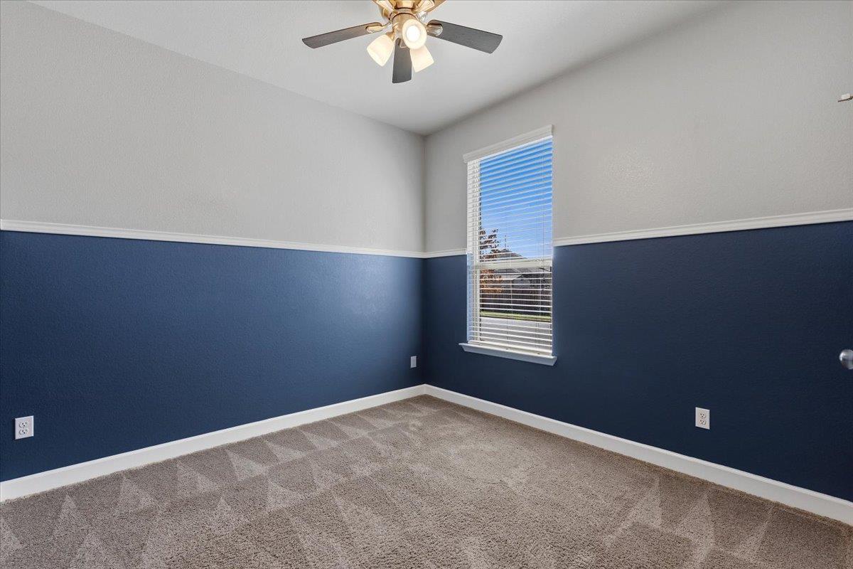 120 Cyril Dr, Hutto, TX 78634