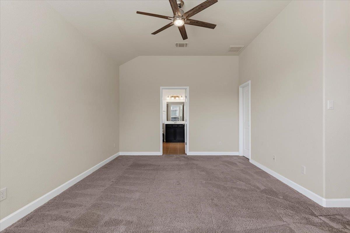 120 Cyril Dr, Hutto, TX 78634