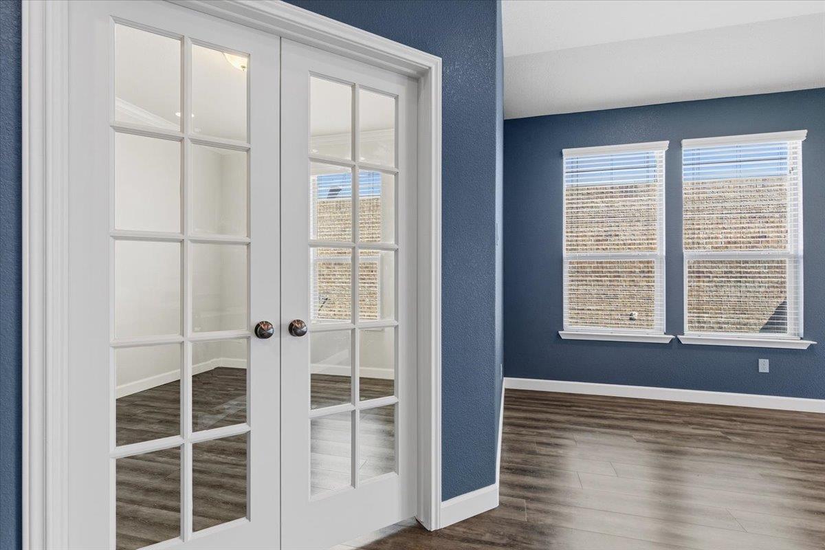 120 Cyril Dr, Hutto, TX 78634