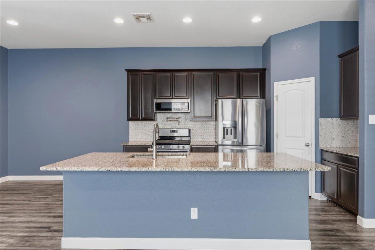 120 Cyril Dr, Hutto, TX 78634