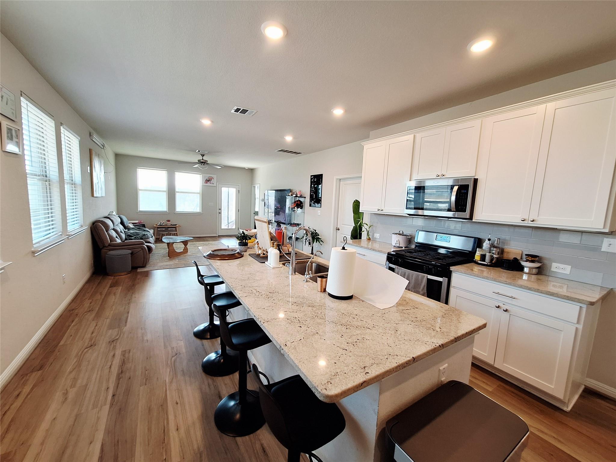 417 Dipprey Ln, Georgetown, TX 78628