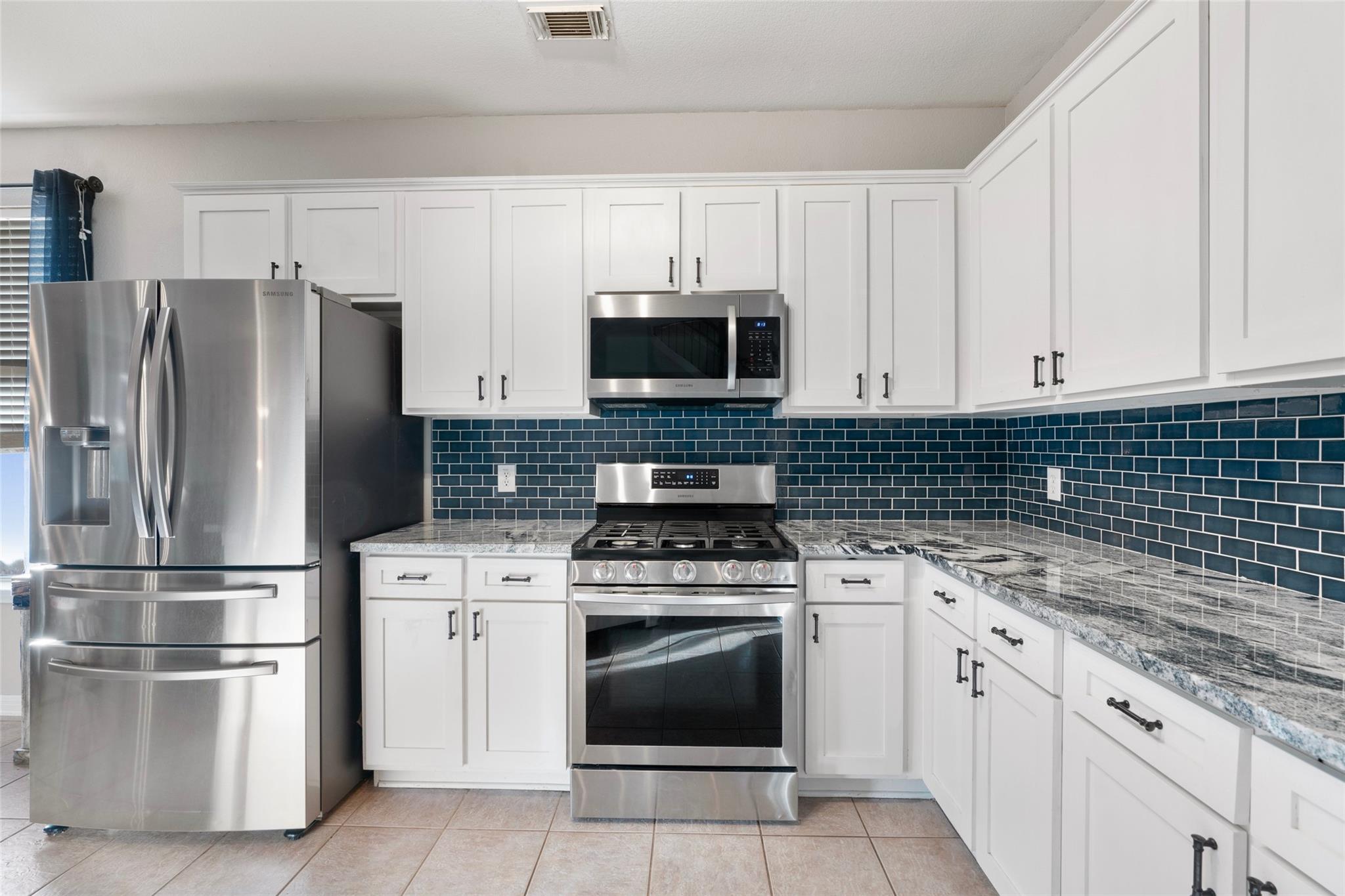 1712 Lynnville Trl, Austin, TX 78727