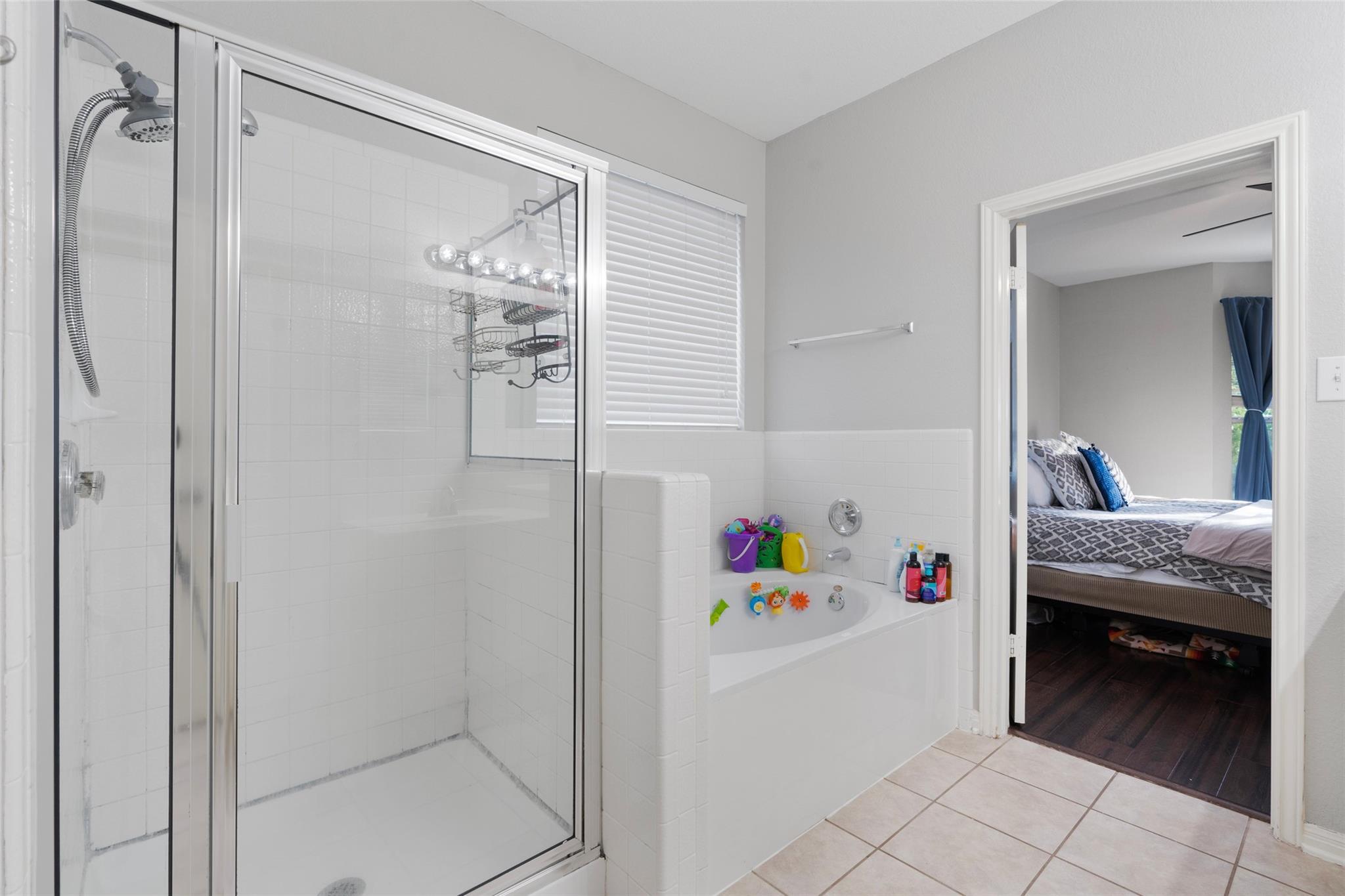 1712 Lynnville Trl, Austin, TX 78727