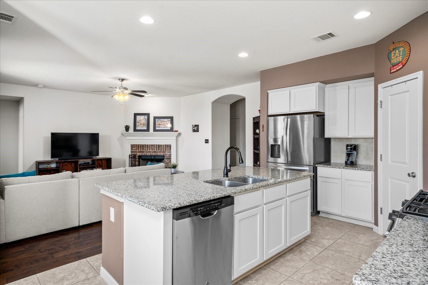 5813 Casstello Dr, Round Rock, TX 78665