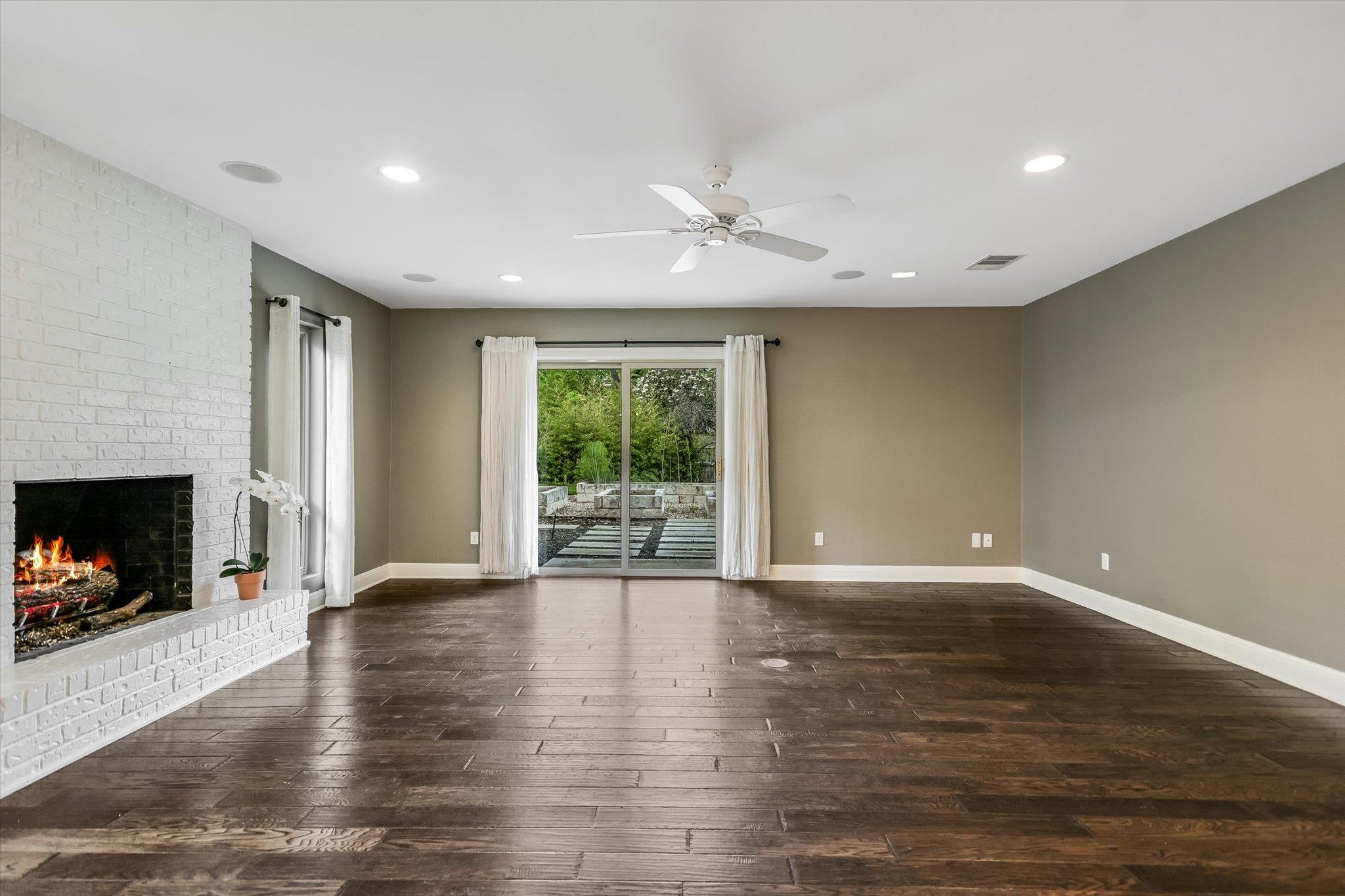 306 Briarwood Trl, Austin, TX 78746