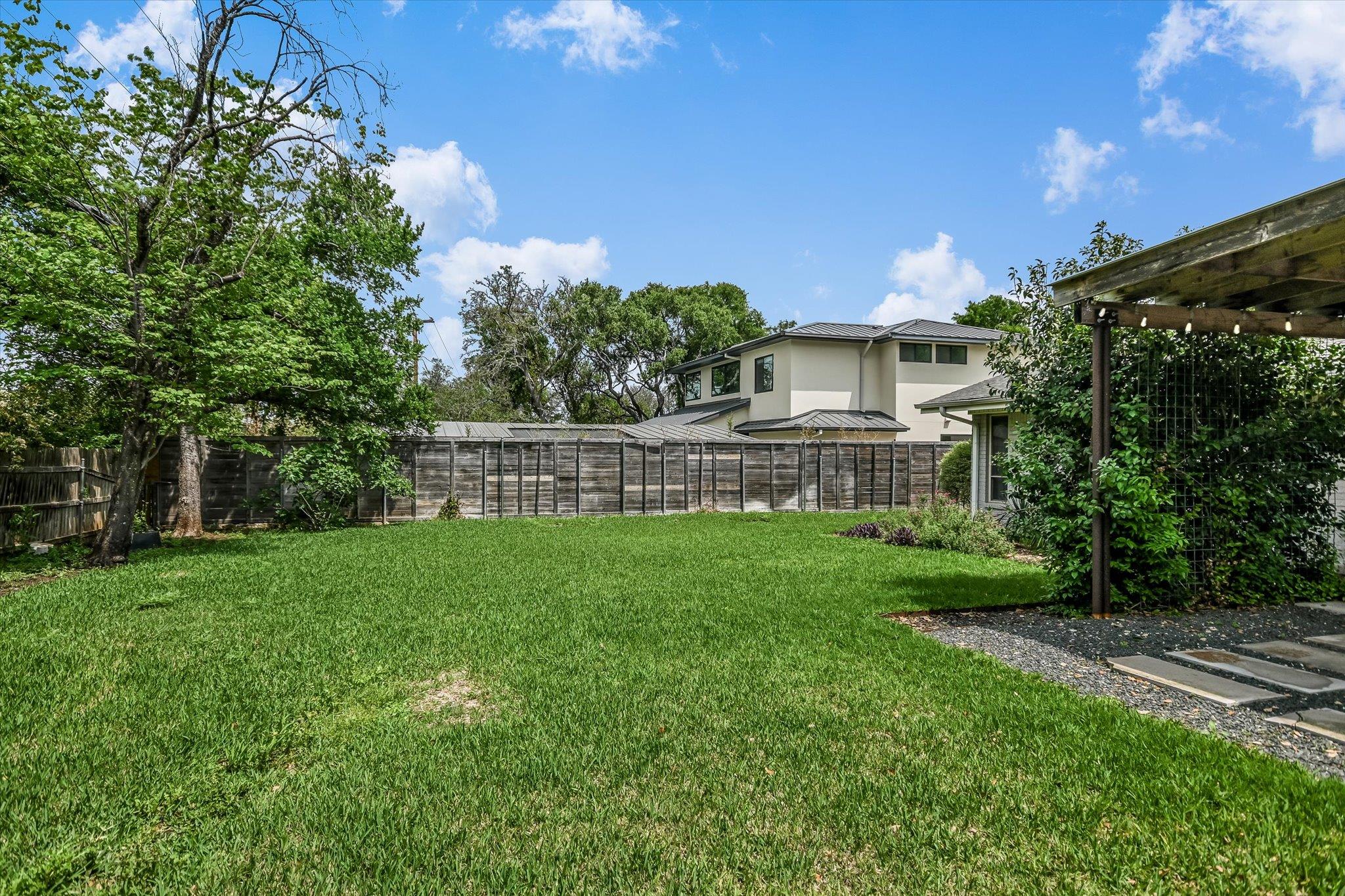 306 Briarwood Trl, Austin, TX 78746