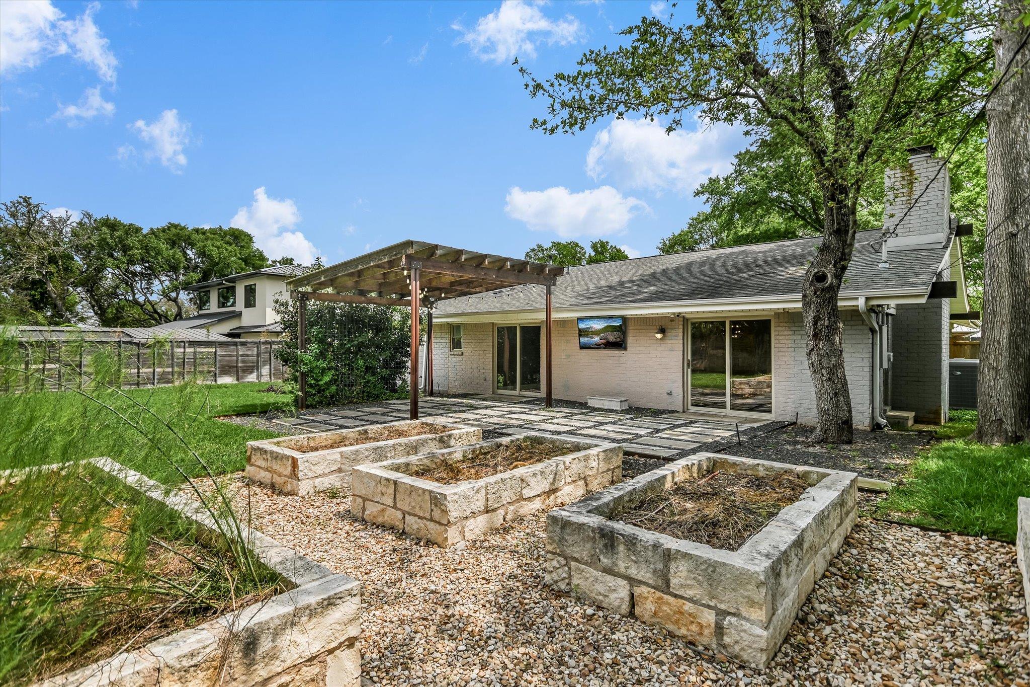 306 Briarwood Trl, Austin, TX 78746