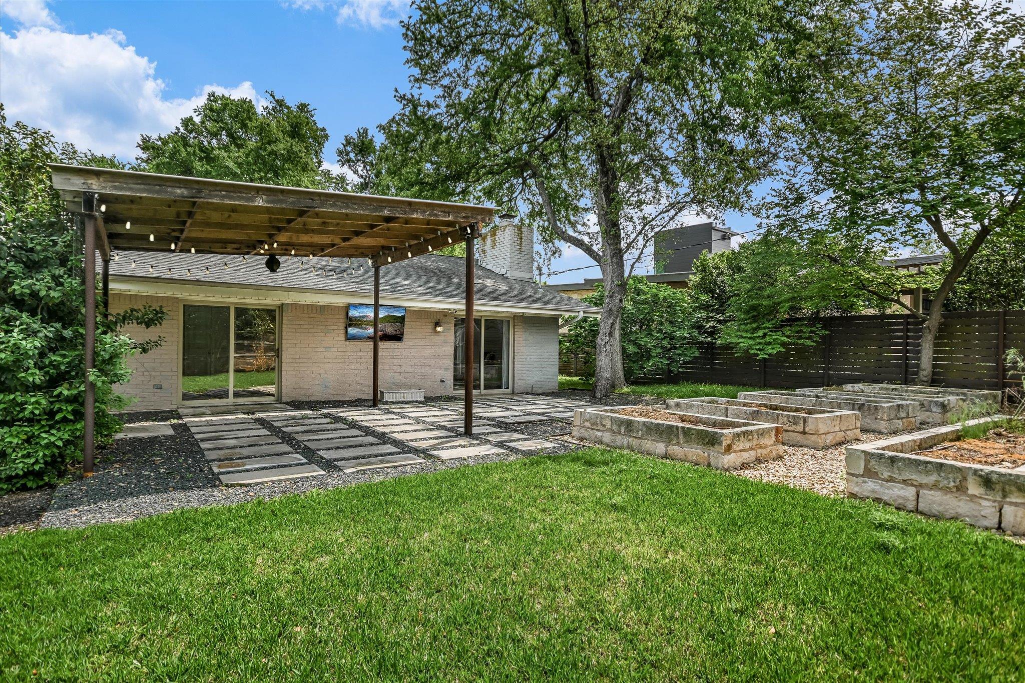306 Briarwood Trl, Austin, TX 78746