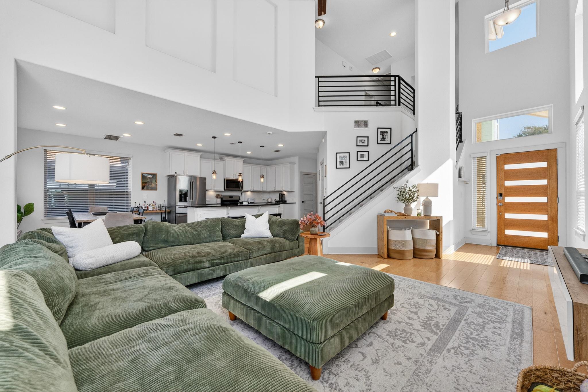 2206 Hermia St # 33, Austin, TX 78741