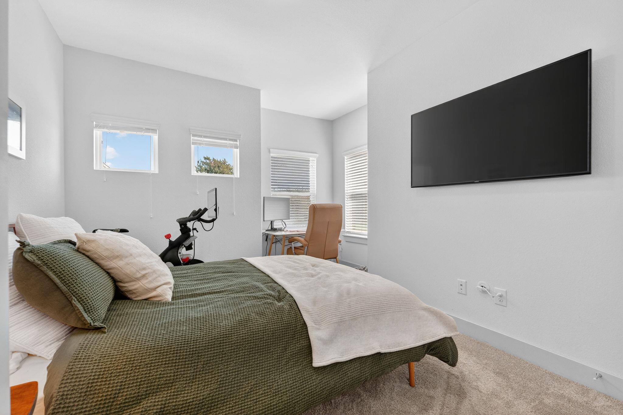 2206 Hermia St # 33, Austin, TX 78741