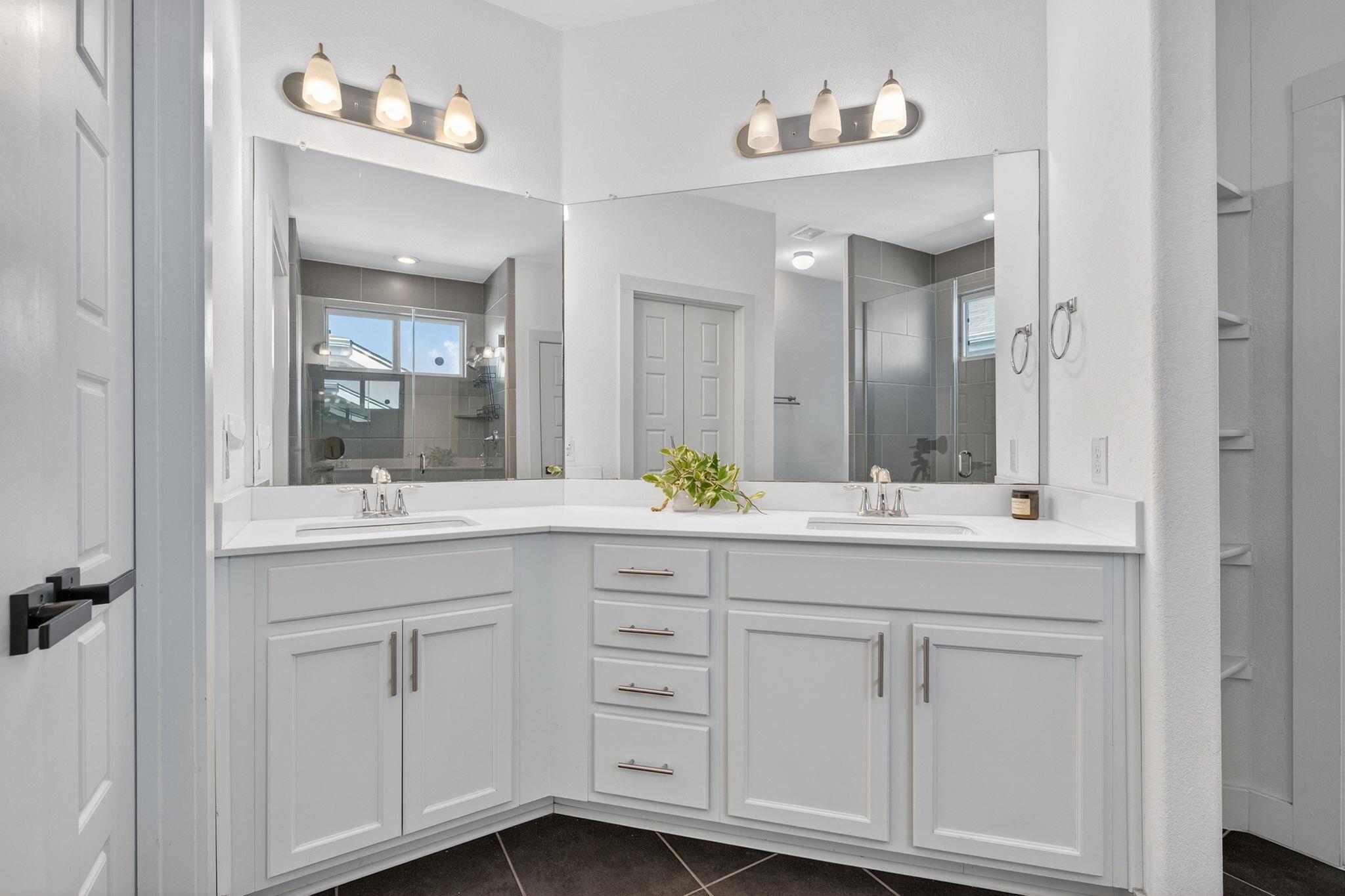 2206 Hermia St # 33, Austin, TX 78741