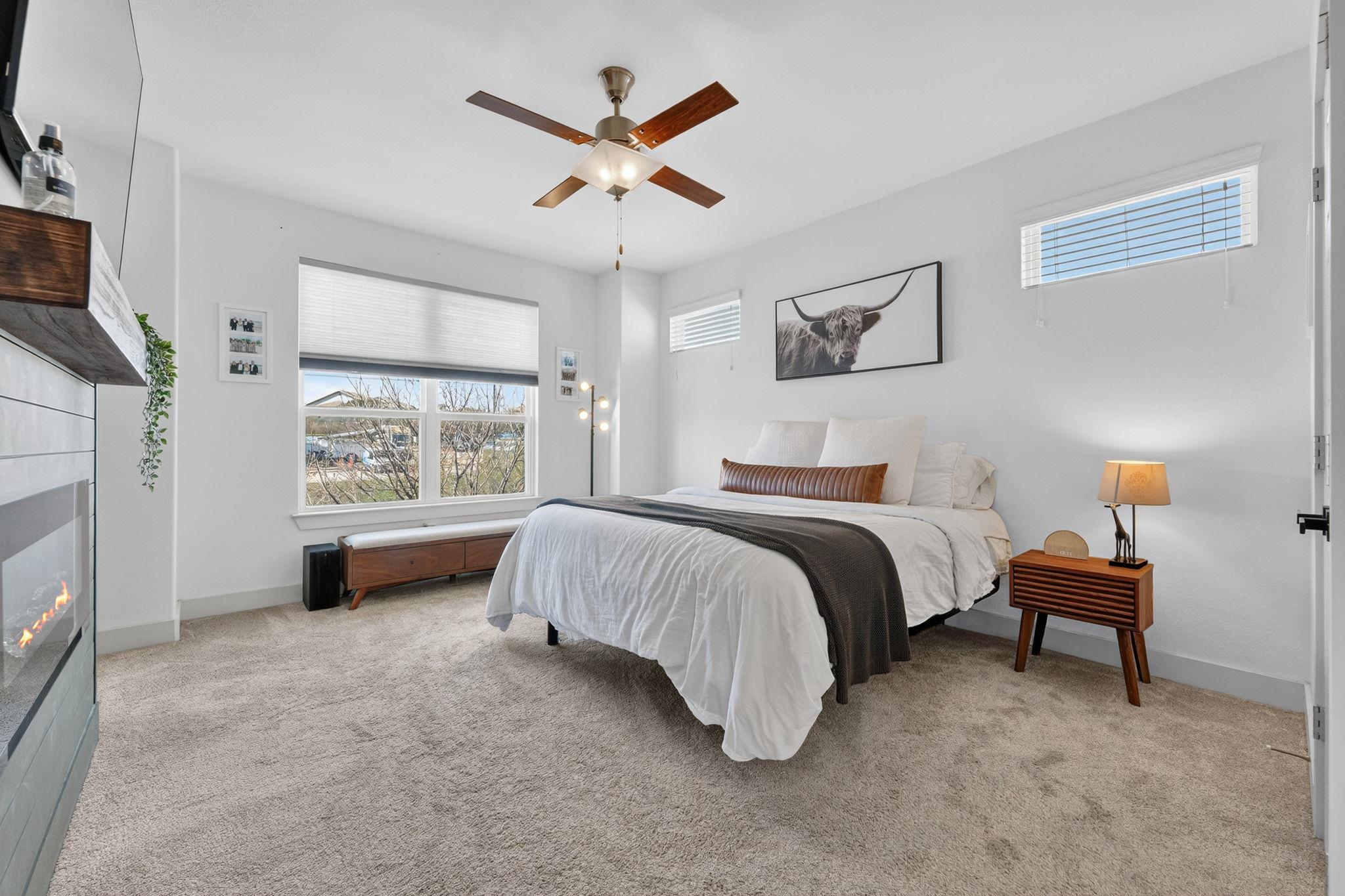 2206 Hermia St # 33, Austin, TX 78741