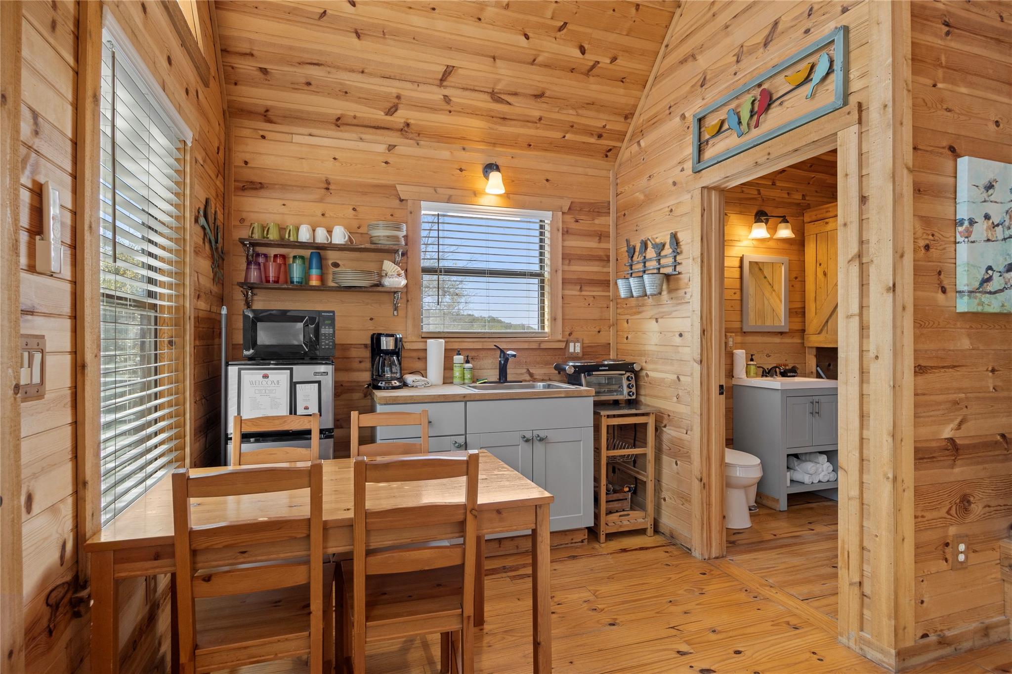 931 Sycamore Creek Dr, Dripping Springs, TX 78620