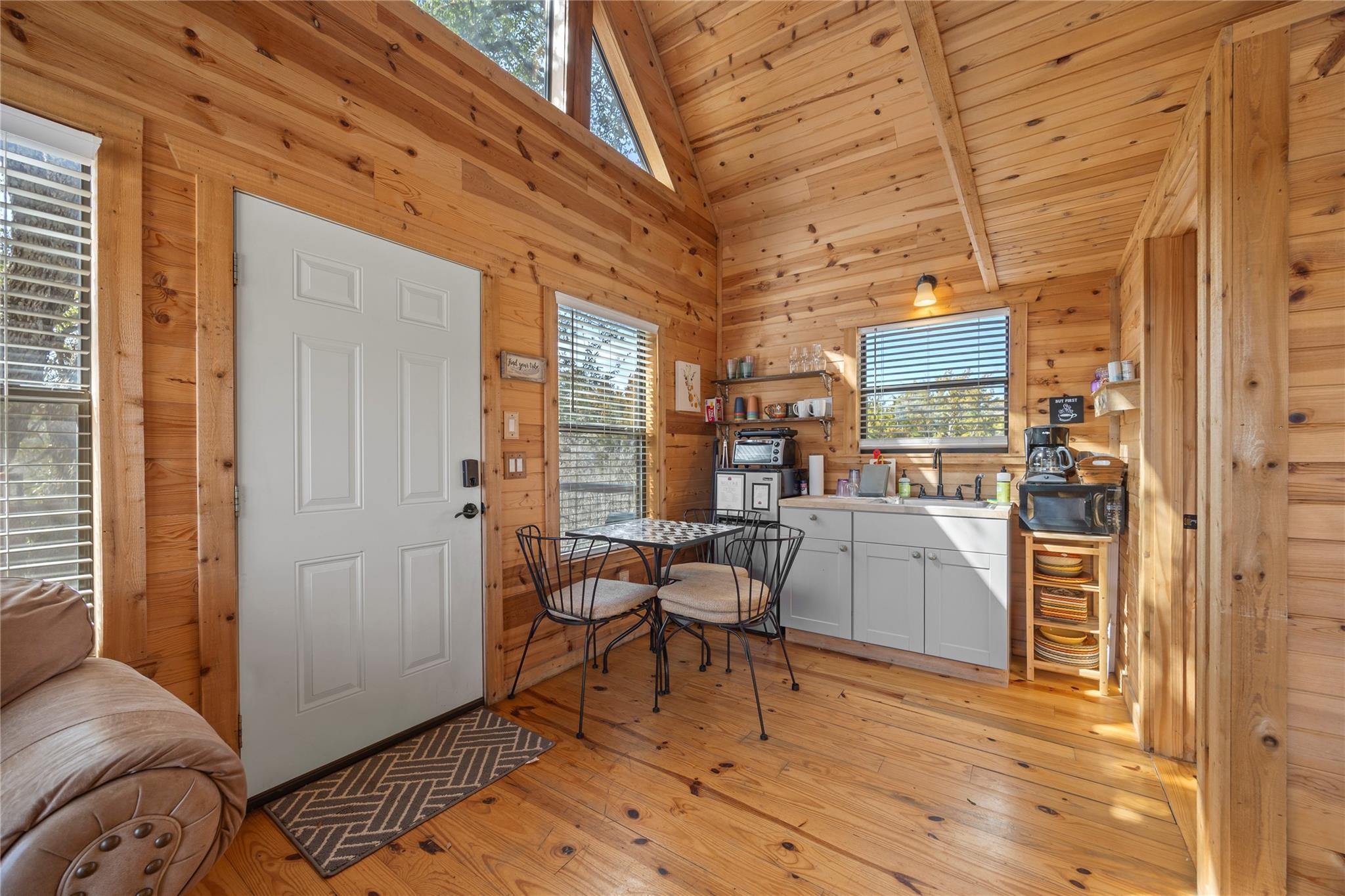 931 Sycamore Creek Dr, Dripping Springs, TX 78620