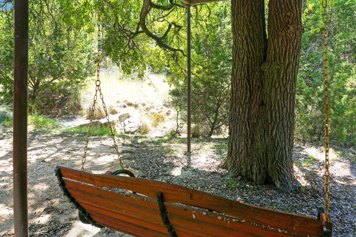 931 Sycamore Creek Dr, Dripping Springs, TX 78620