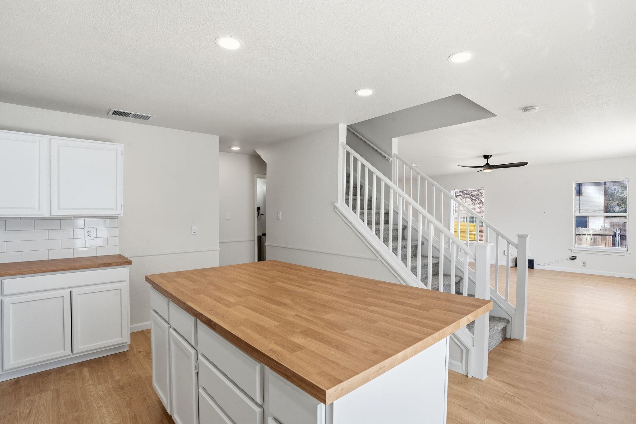 8006 Coco Meadow Dr, Converse, TX 78109