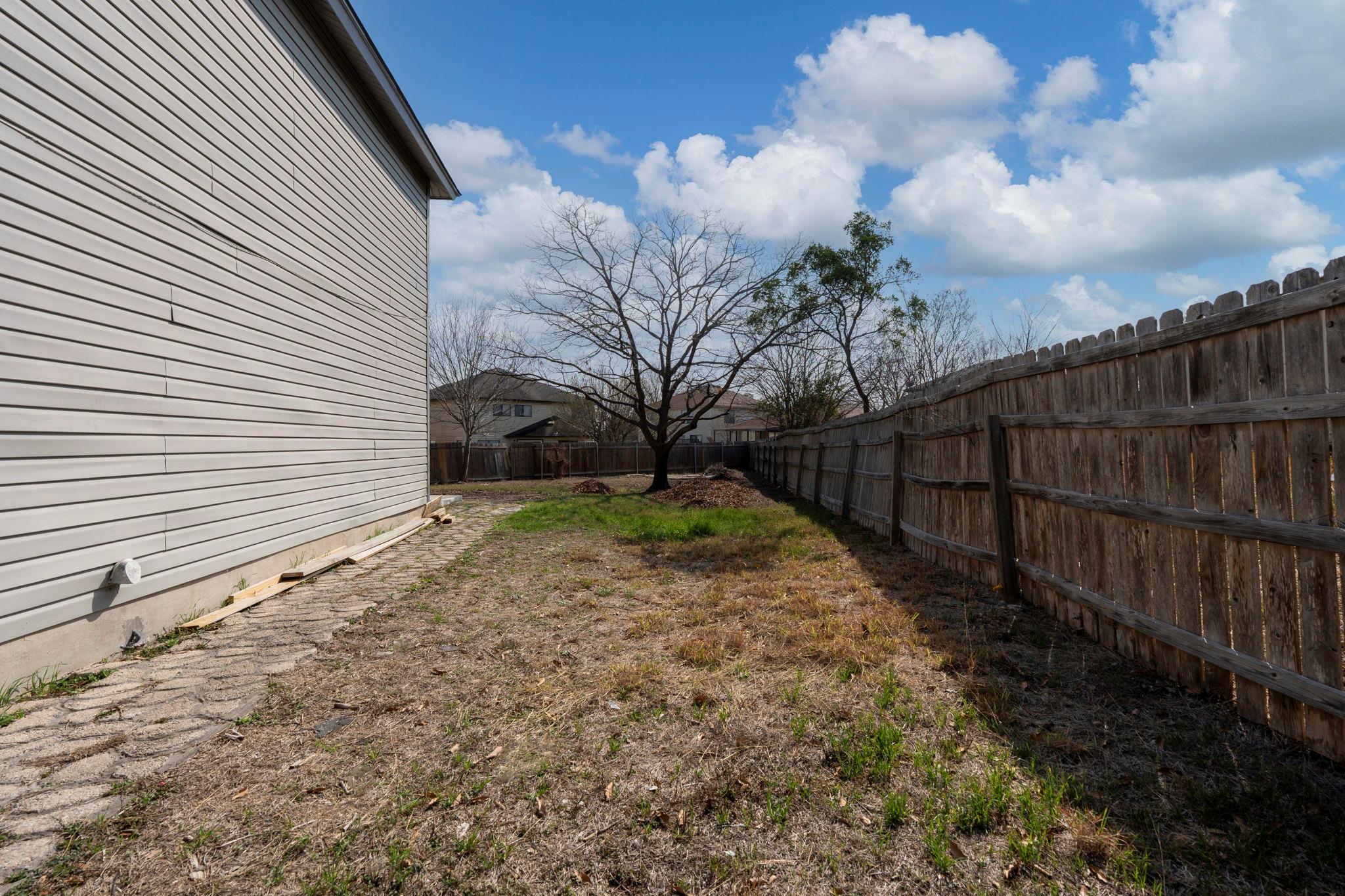 8006 Coco Meadow Dr, Converse, TX 78109