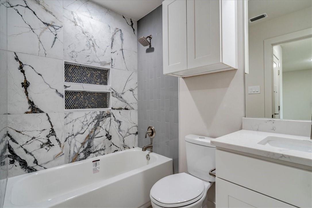 11207 Sage Hollow Dr, Austin, TX 78758