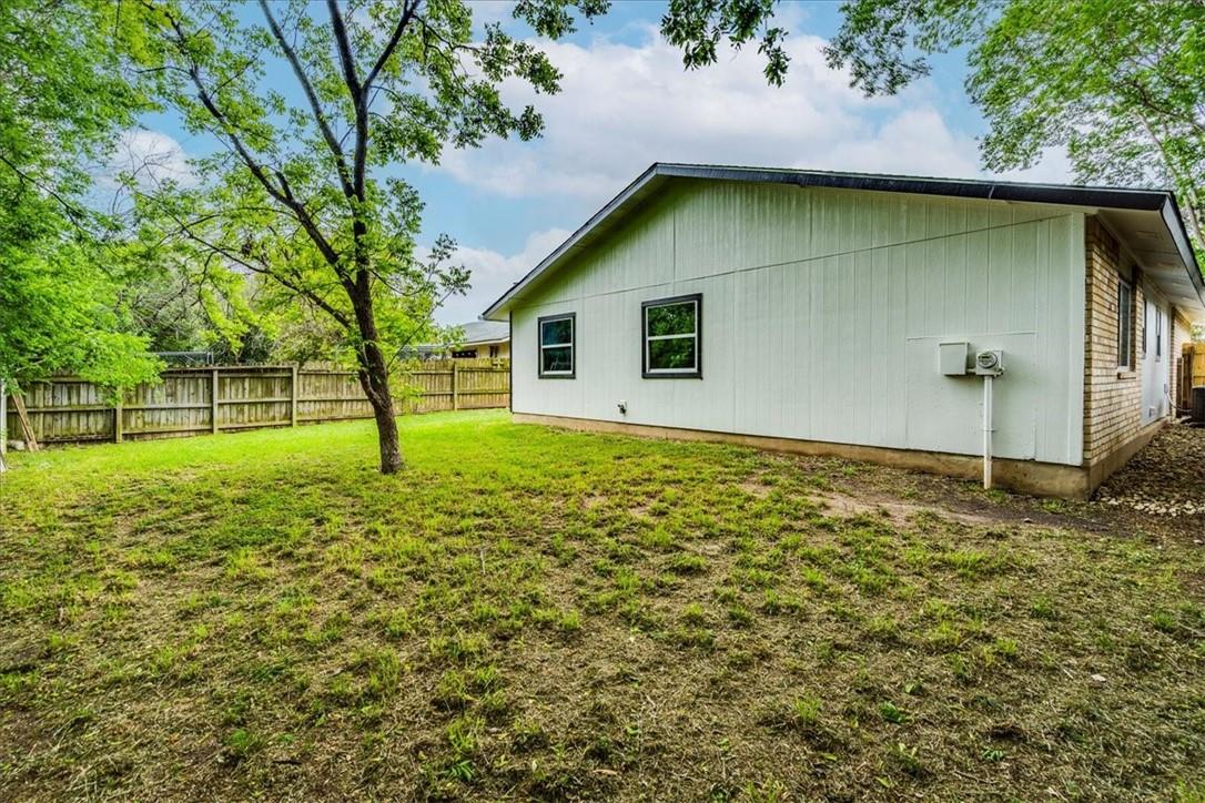 11207 Sage Hollow Dr, Austin, TX 78758