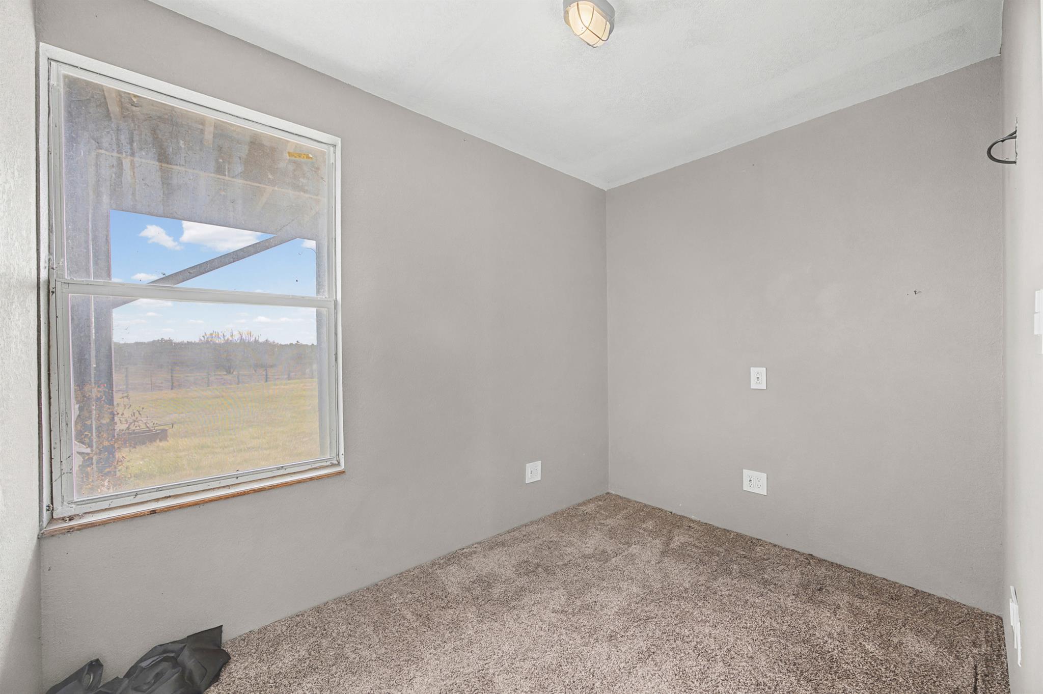 537 Mesa Dr, Del Valle, TX 78617