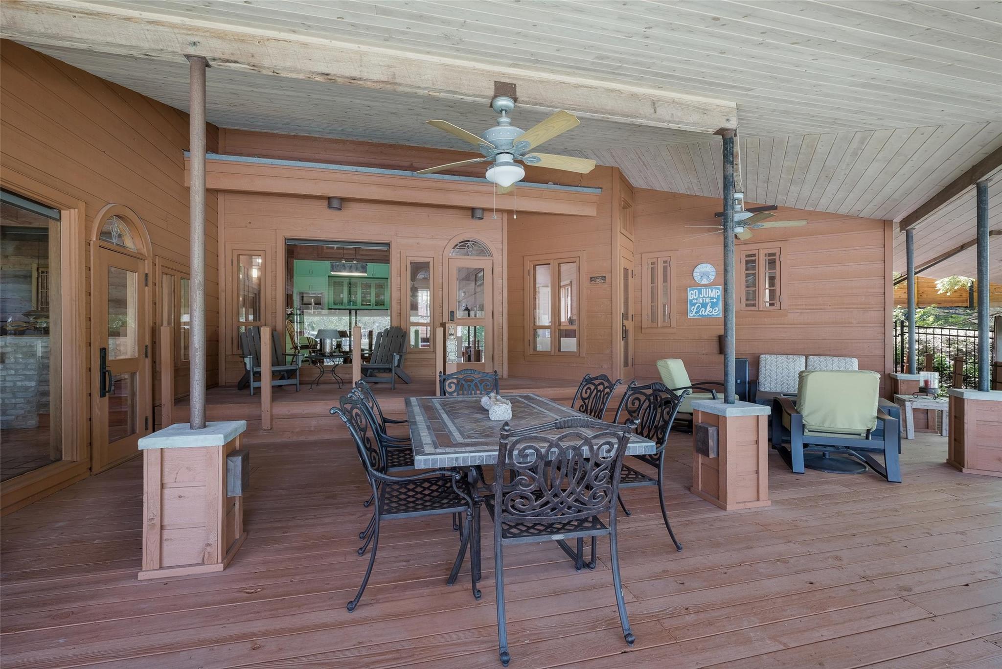 200 Turtle Ln, Seguin, TX 78155