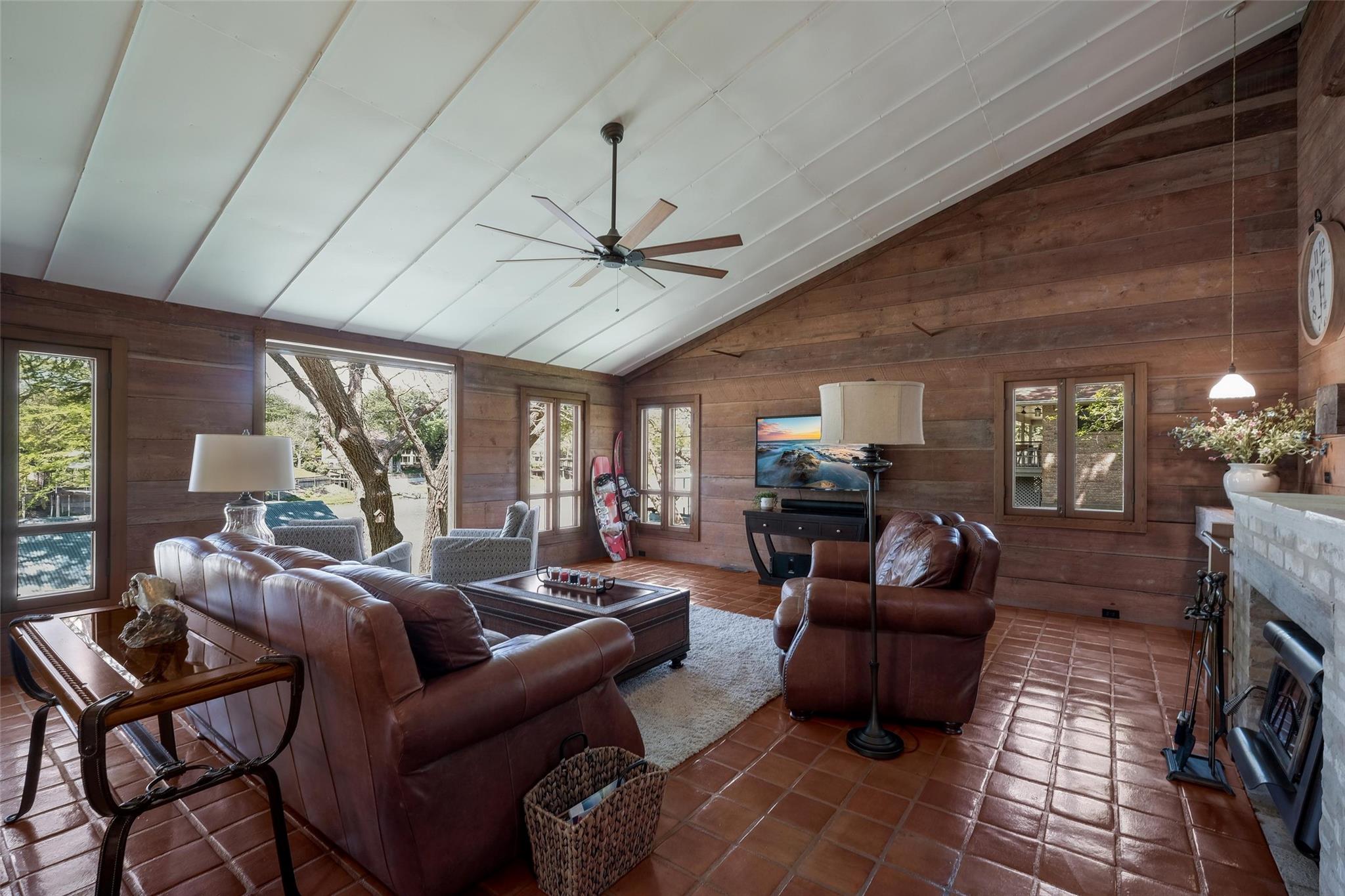 200 Turtle Ln, Seguin, TX 78155