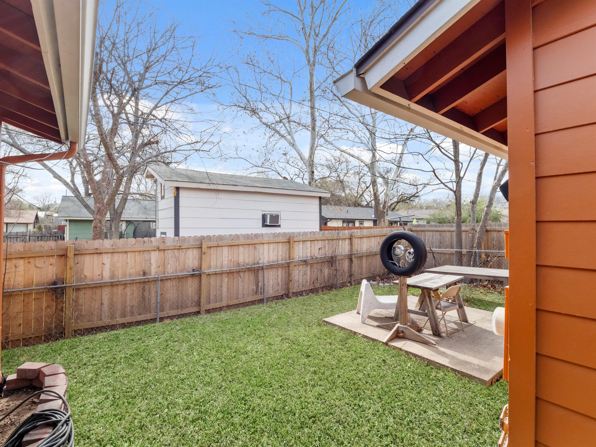 1011 Chesapeake Dr, Austin, TX 78758