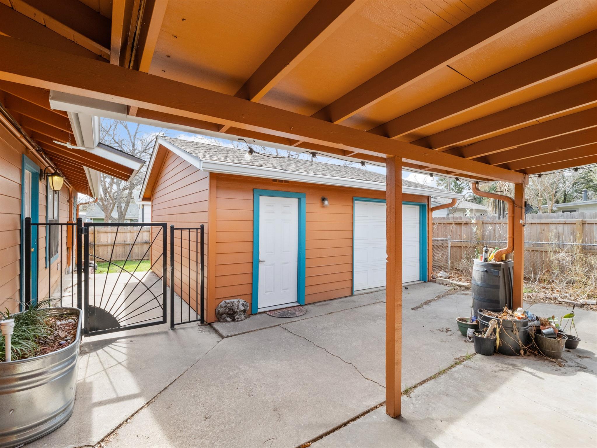 1011 Chesapeake Dr, Austin, TX 78758